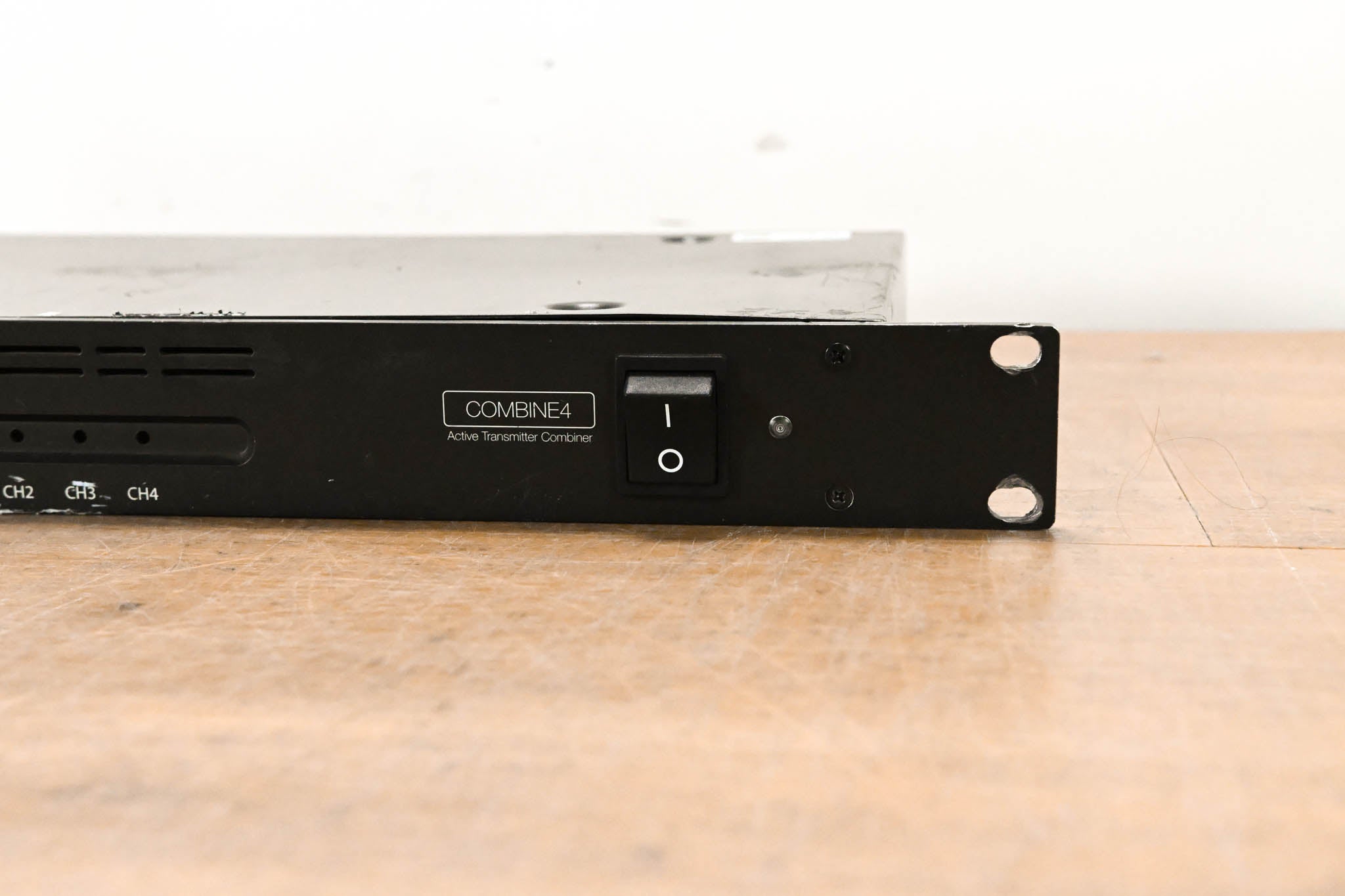 RF Venue COMBINE4 4-Channel UHF IEM Transmitter Antenna Combiner