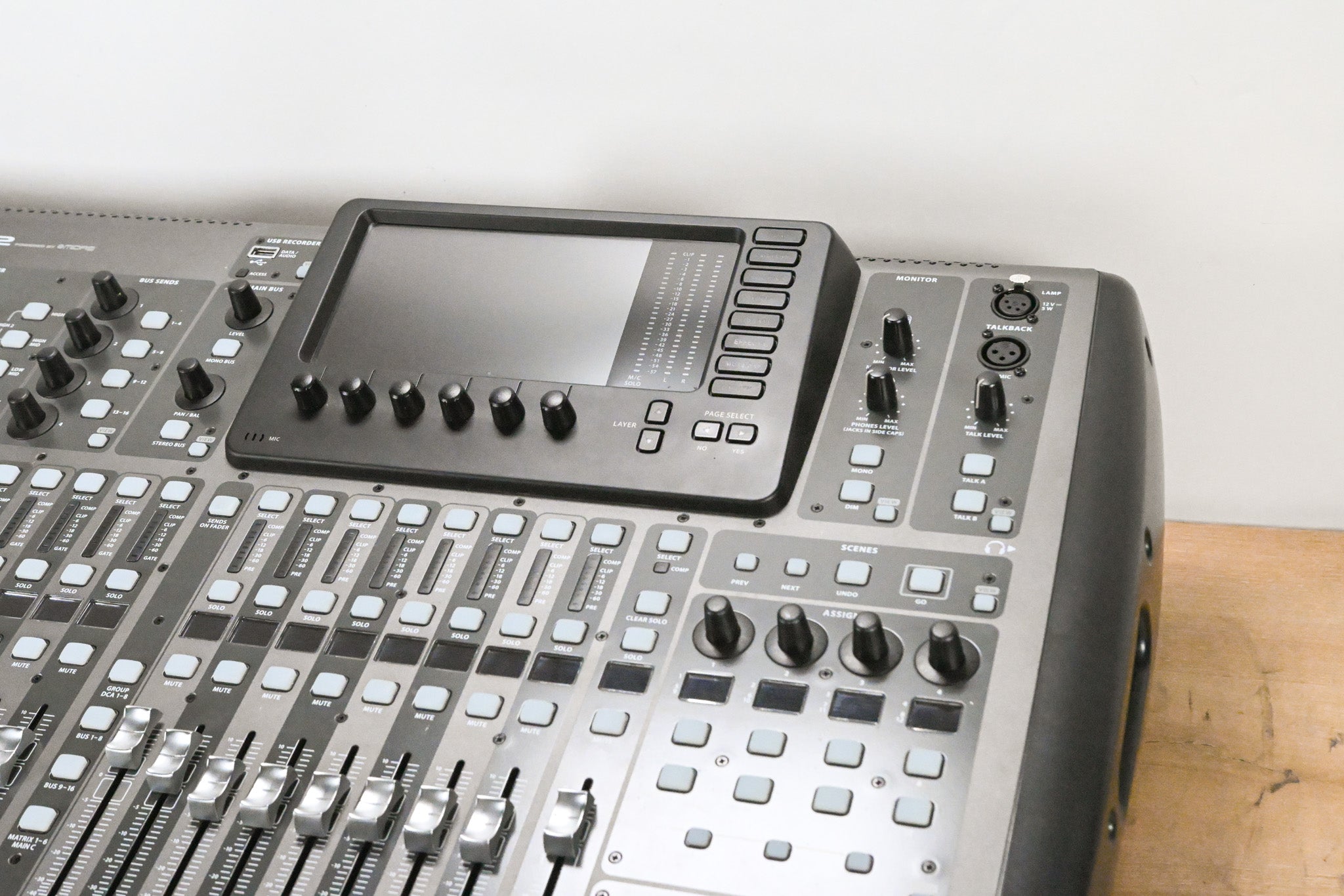 Behringer X32 40-Channel Digital Mixing Console