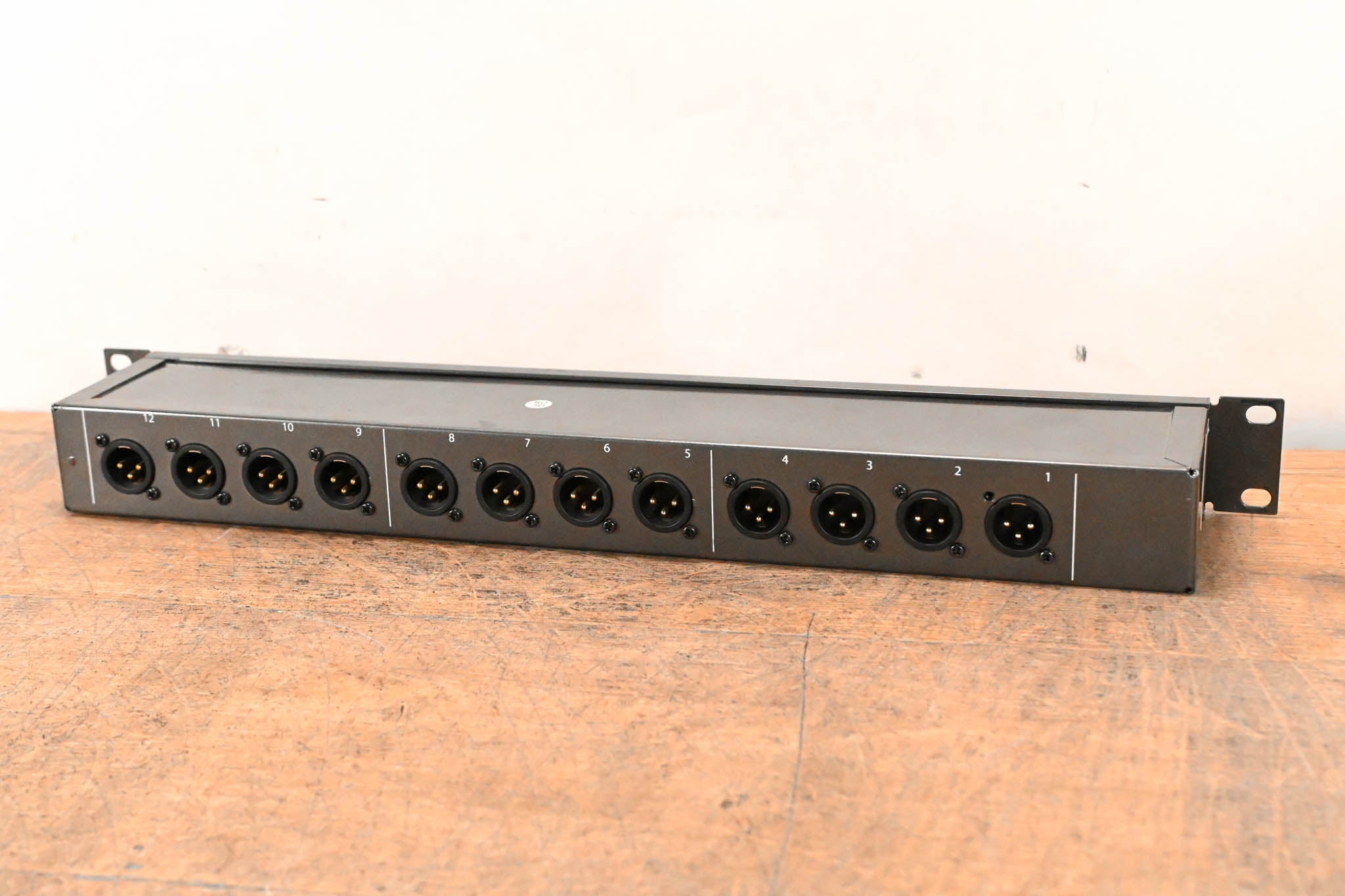 Hosa PDR-369 XLR3F to XLR3M Patch Bay