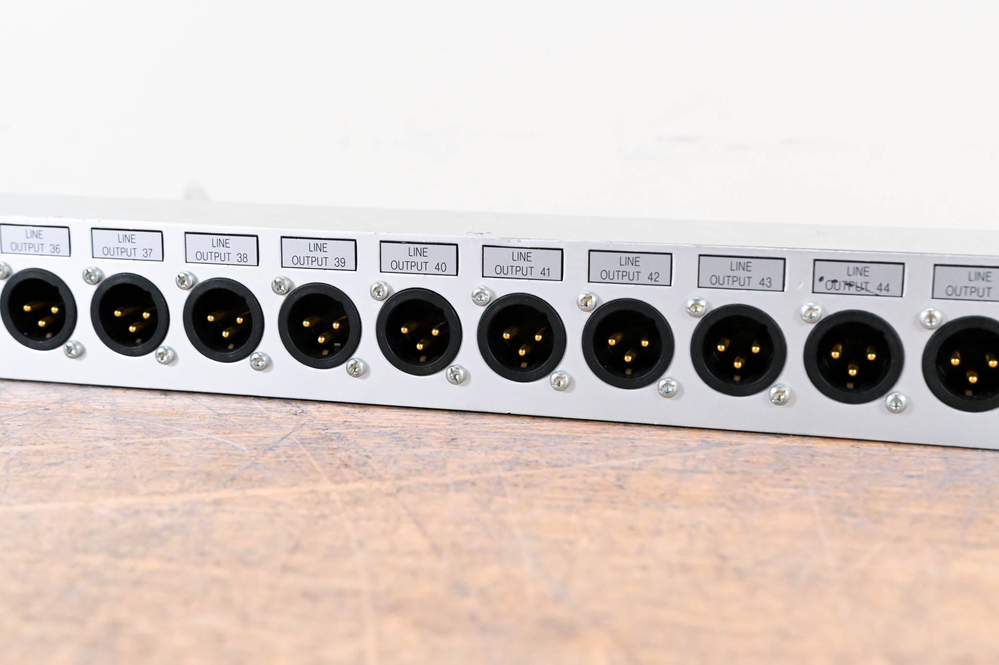 Studer D21m Modular I/O - 16x Line Outputs to 2x DB25 Connectors