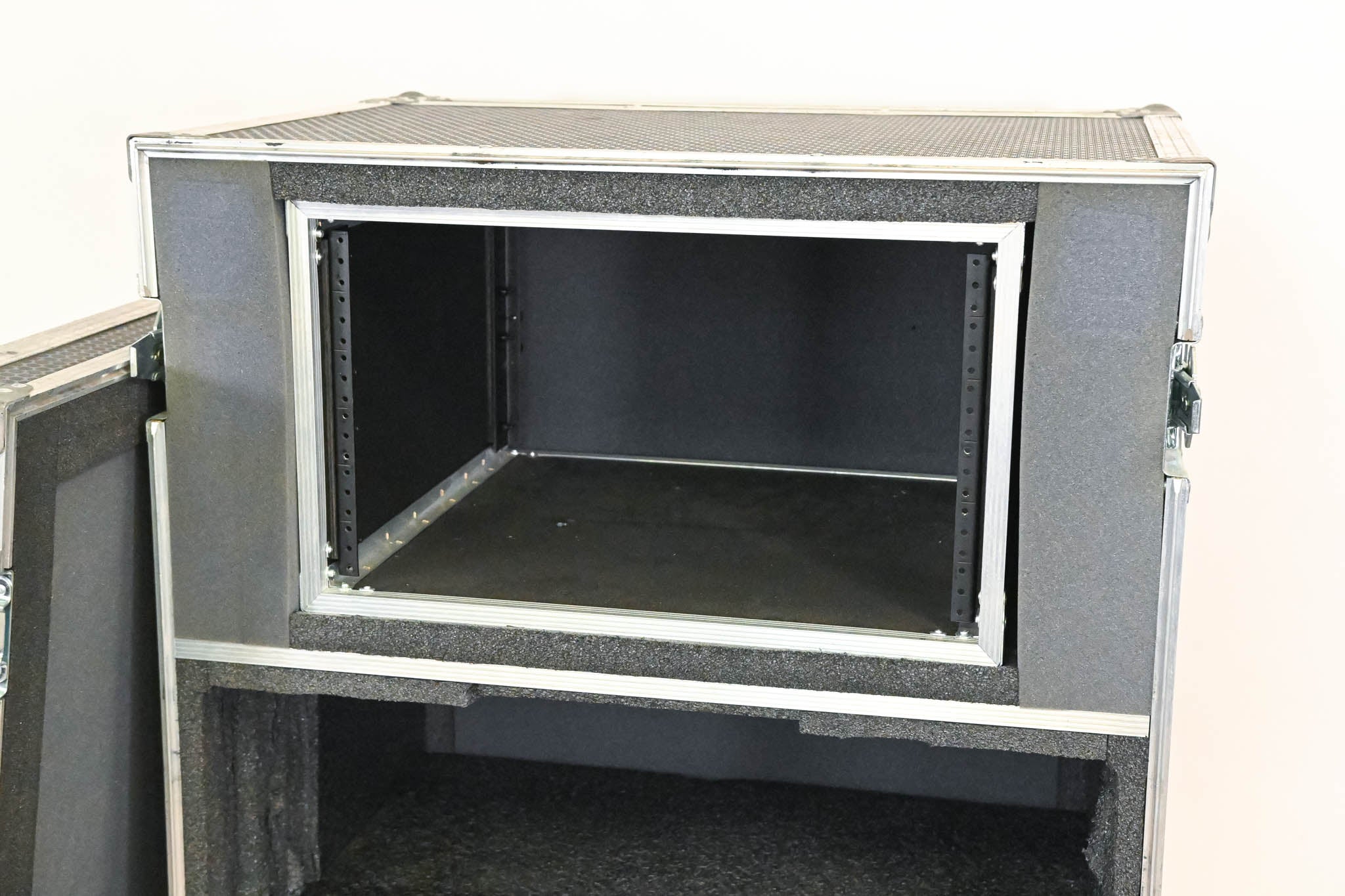 Circle Three Designs Custom Road Case 6RU, with 10" space and 9" space