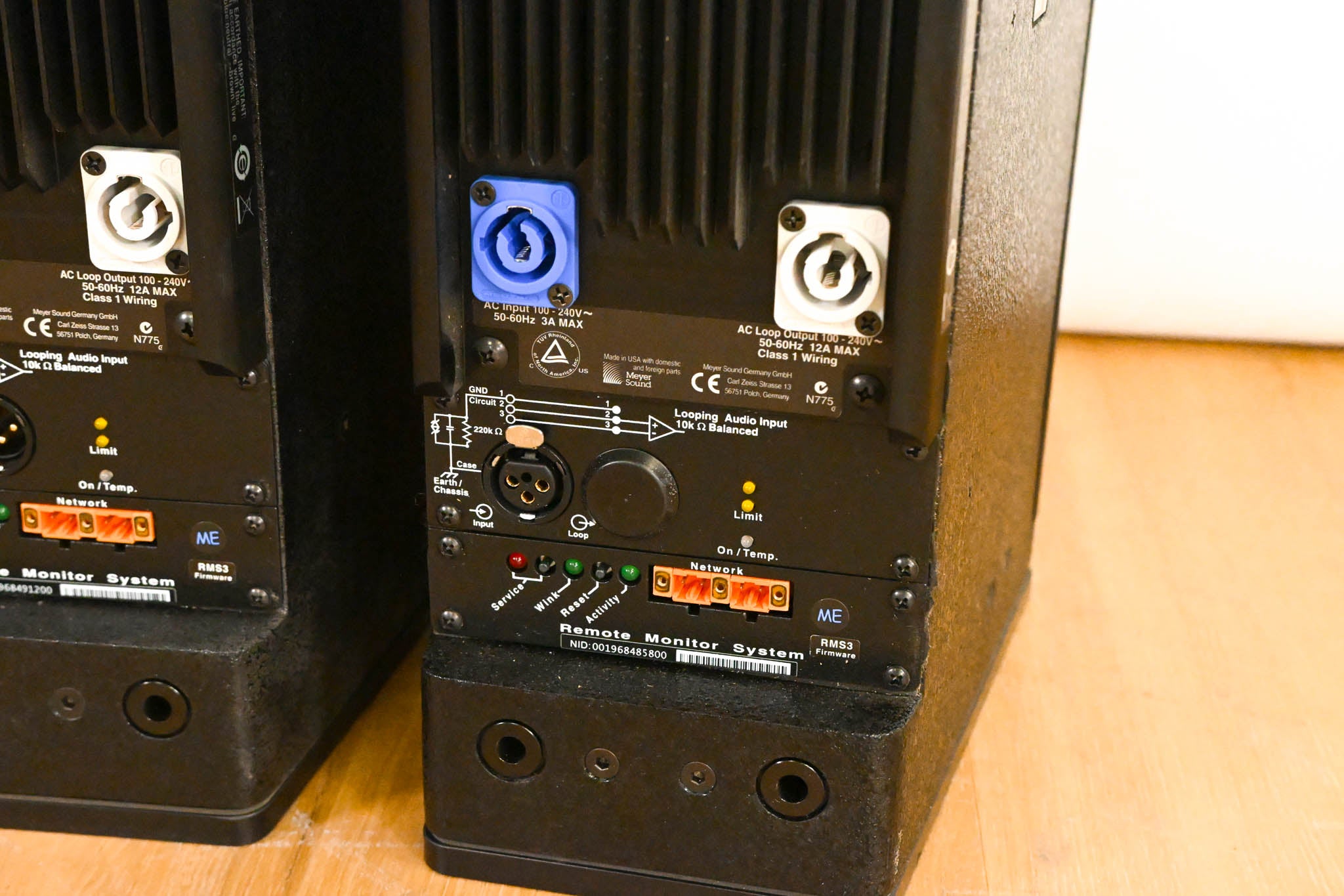 Meyer Sound M1D Ultra-Compact Curvilinear Array Loudspeaker (PAIR)