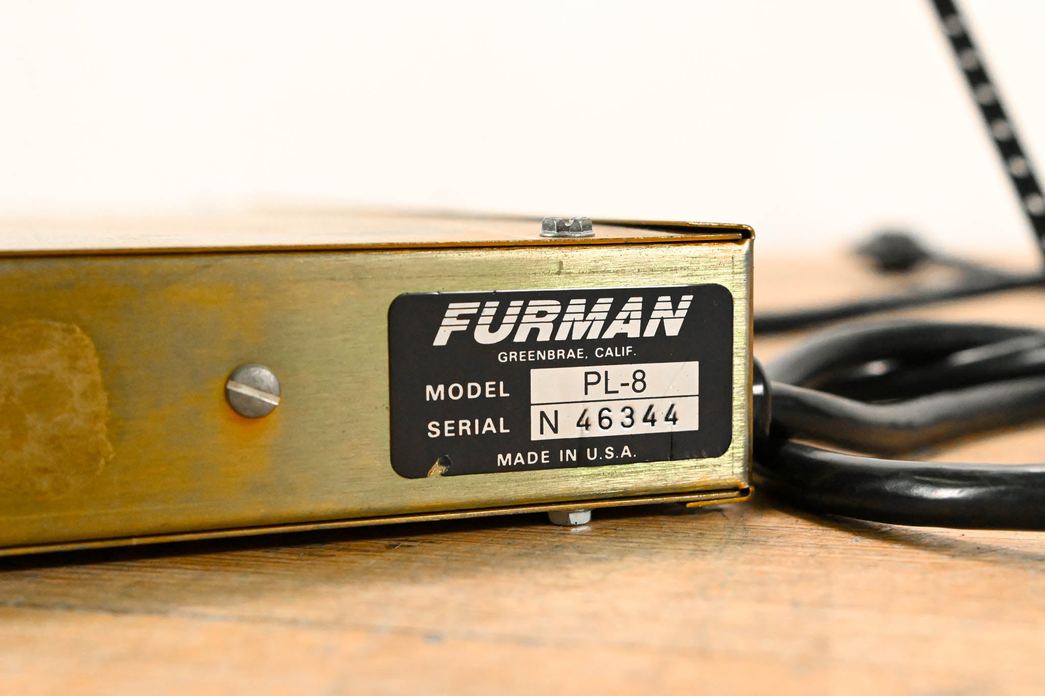 Furman PL-8 120V 15A Power Conditioner with Lights