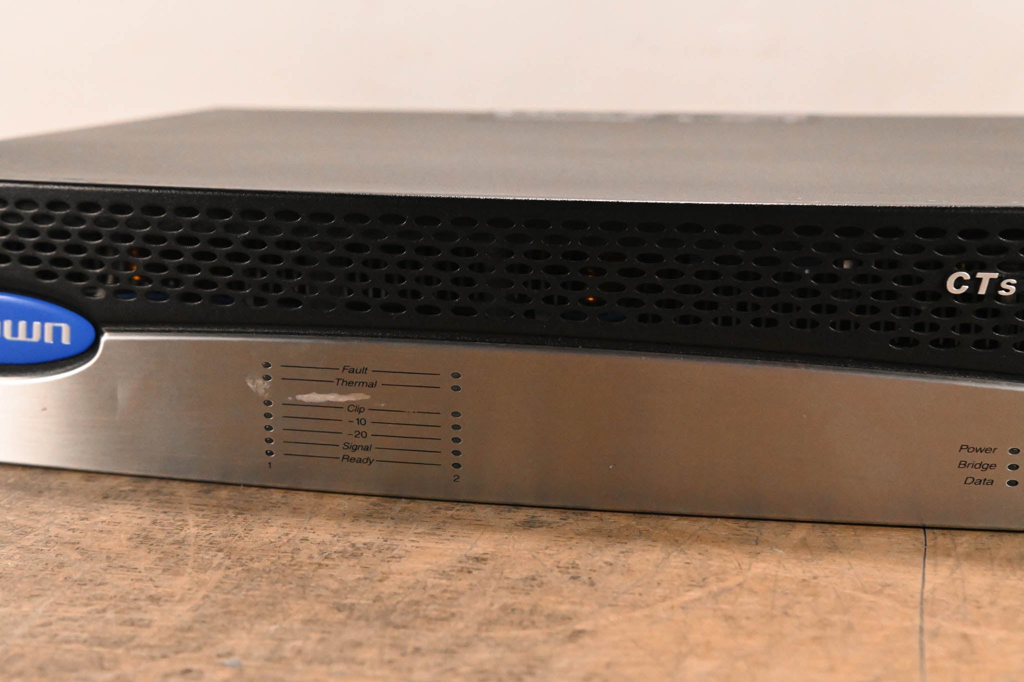 Crown CTs 600 Two-Channel 300W Power Amplifier