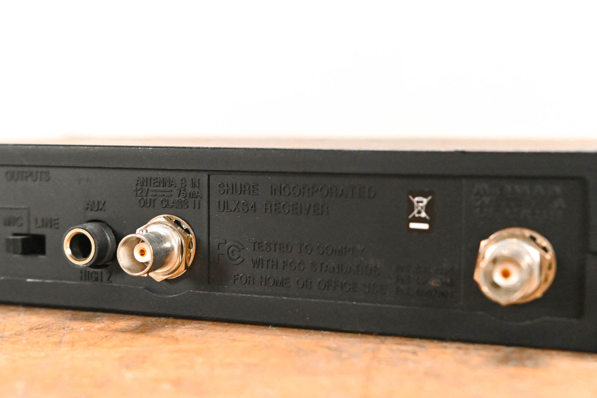 Shure ULXS4 Wireless Receiver - G3 Band: 470-506 MHz (NO POWER SUPPLY)