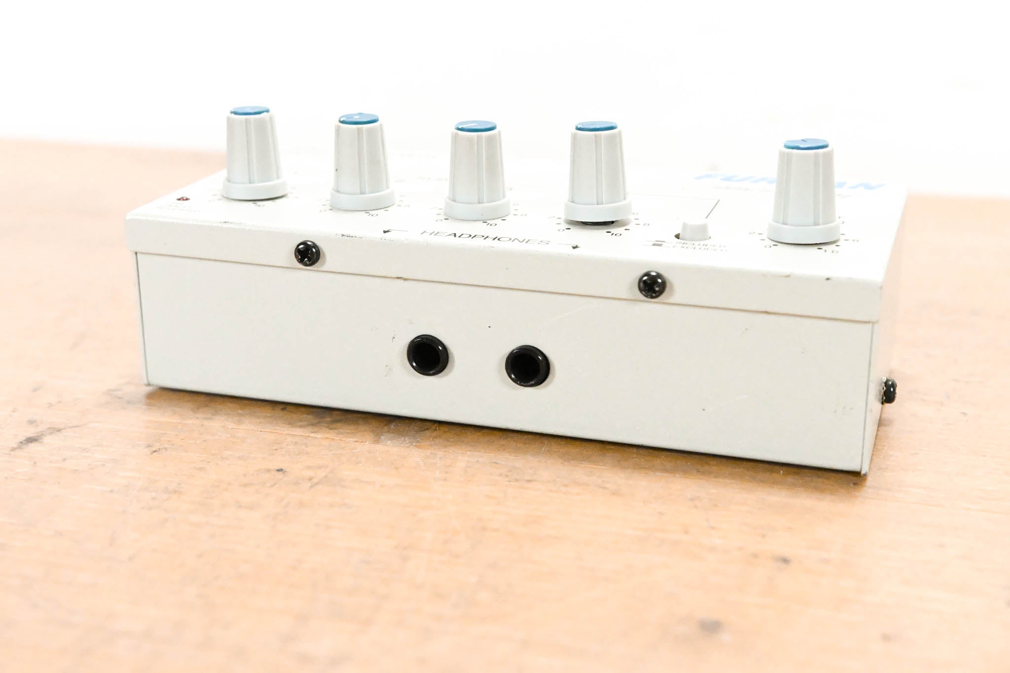 Furman HR-6 6-Channel Headphone Mixing Station