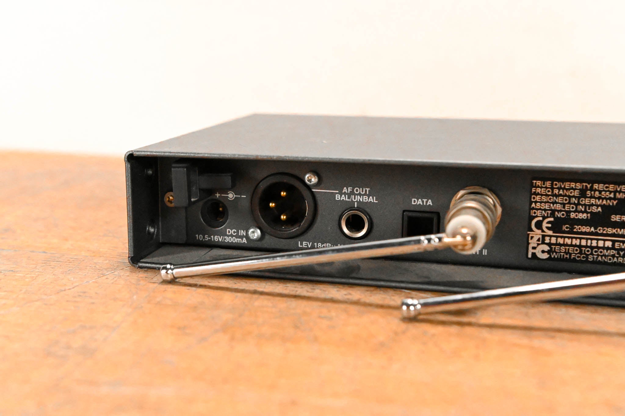 Sennheiser ew 300 G2 Handheld Wireless System 518-554MHz NO POWER SUPPLY