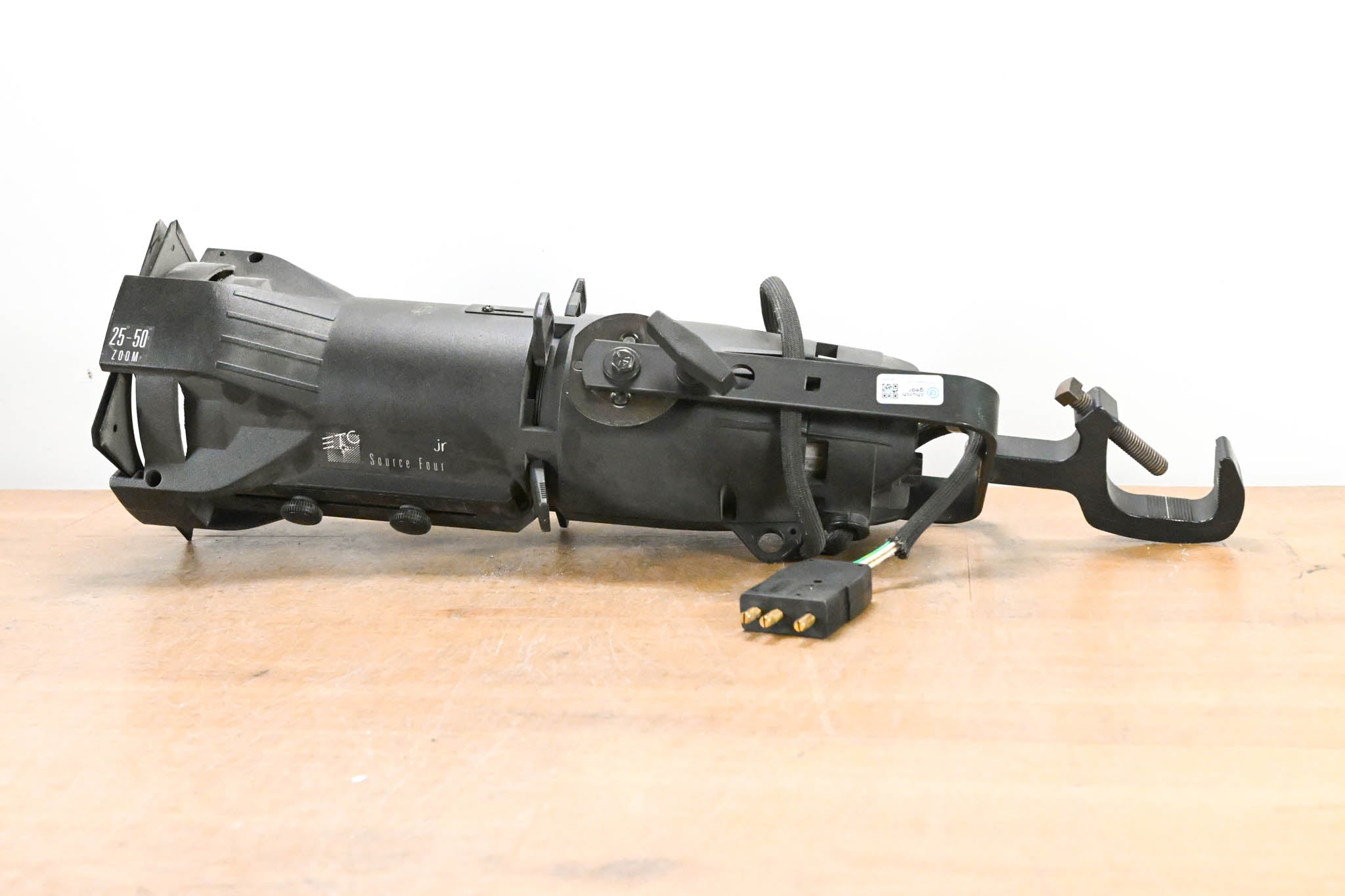 ETC Source Four Jr 25-50 Degree Zoom 575 Ellipsoidal Light