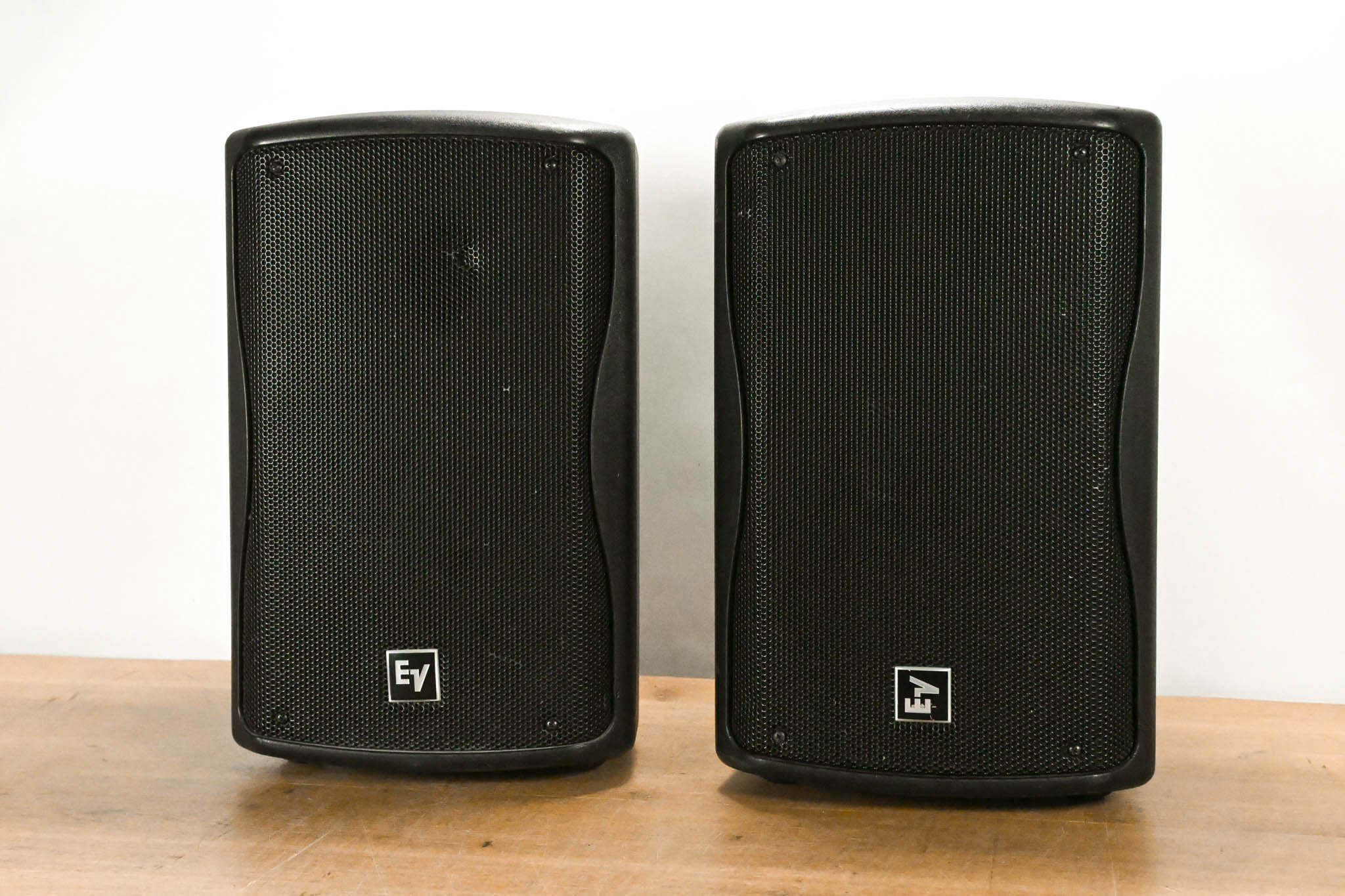 Electro-Voice (EV) ZX1-90 8-inch Two-Way Passive Loudspeaker (PAIR)