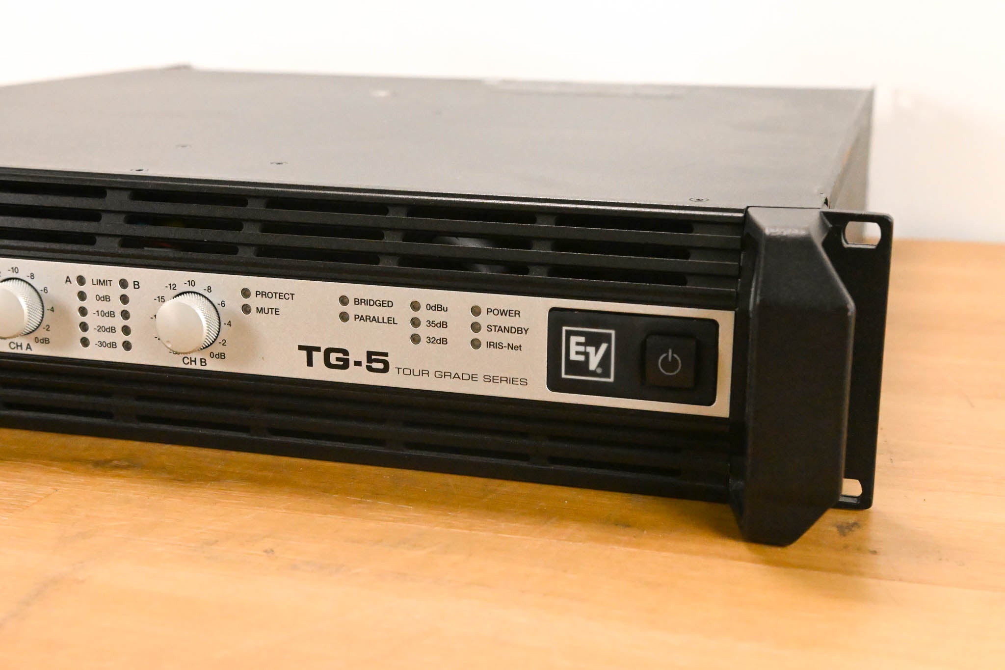 Electro-Voice (EV) TG-5 120V 2-Channel Tour Grade Power Amplifier