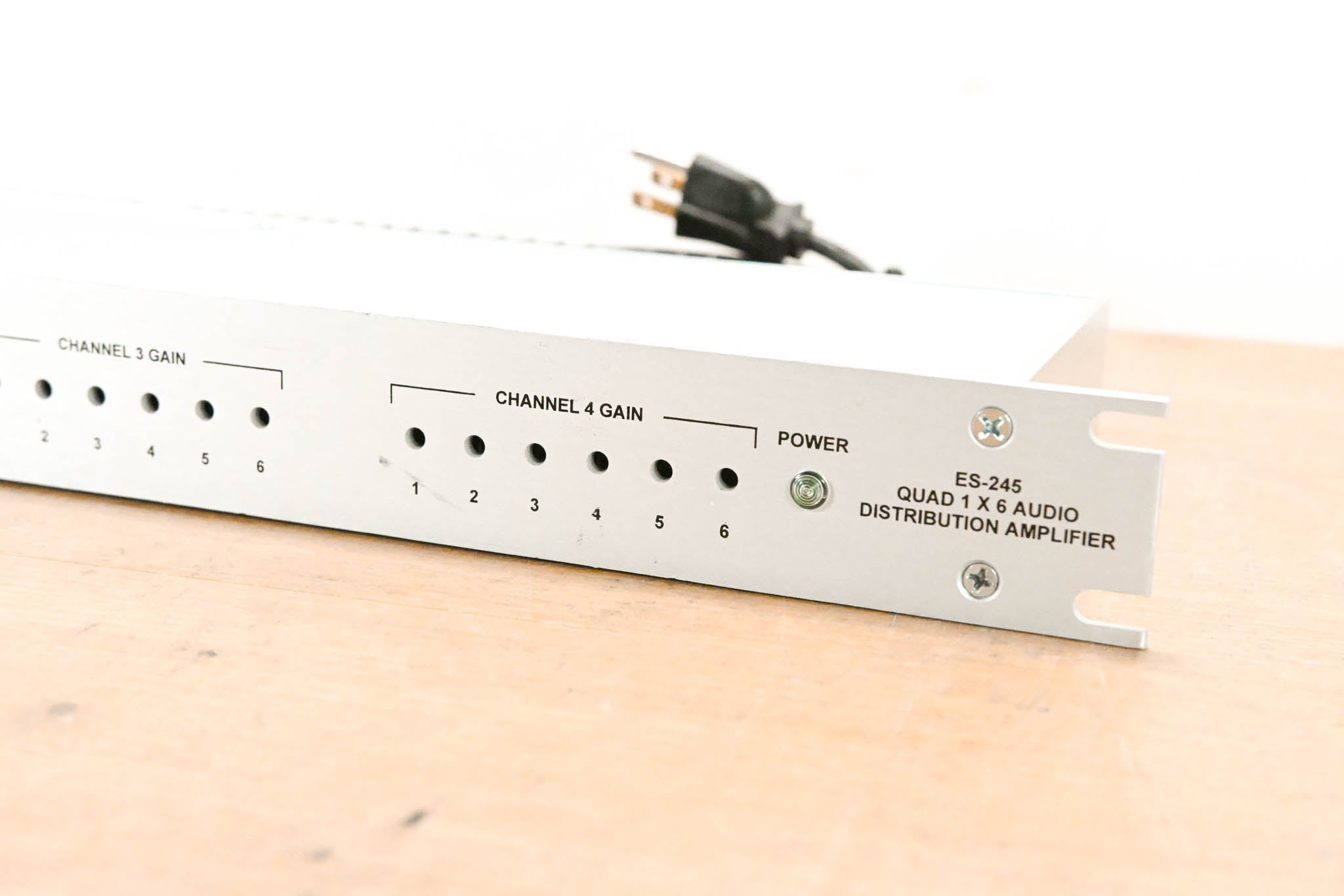 ESE ES-245 Quad 1x6 Audio Distribution Amplifier