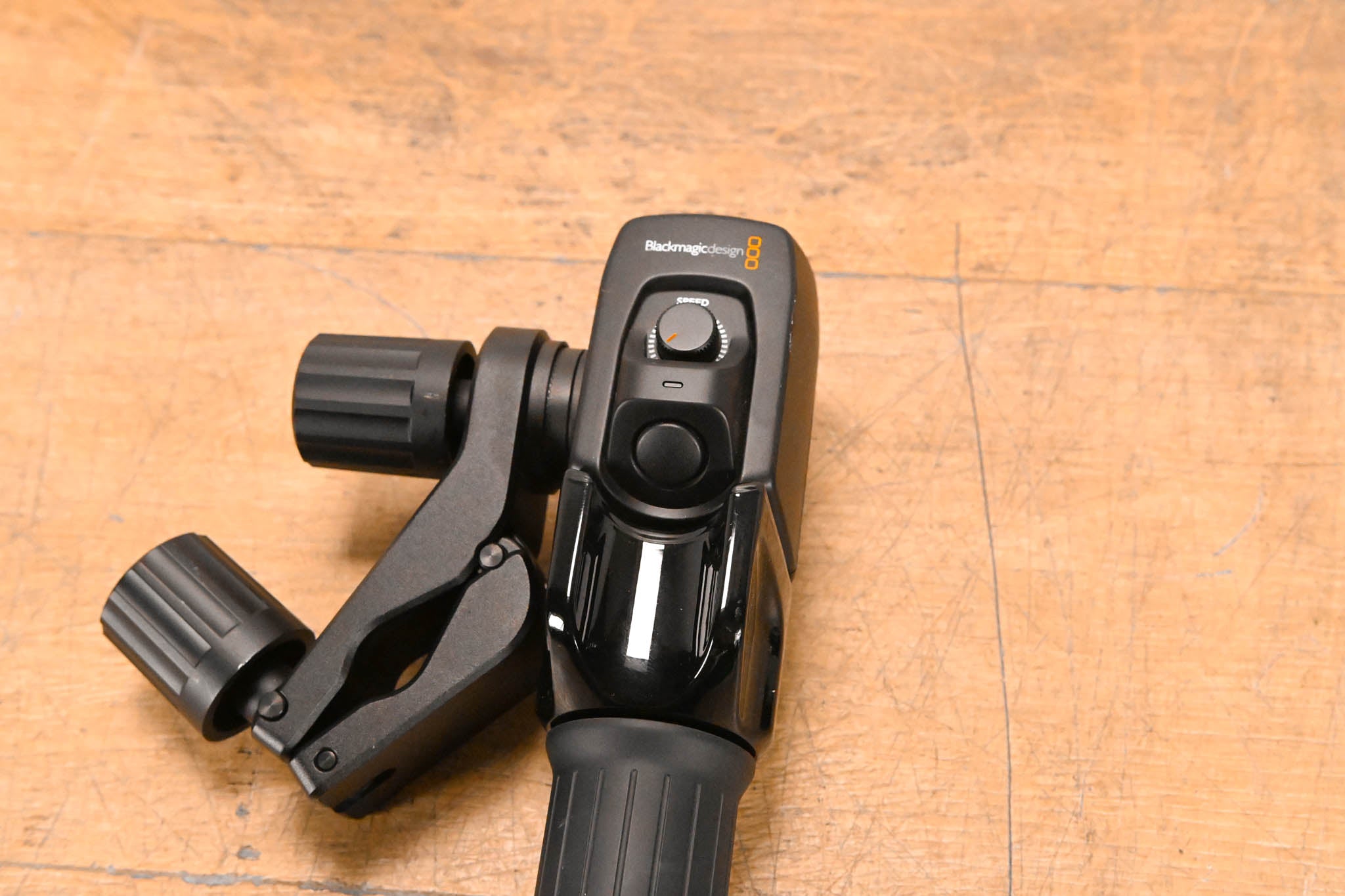 Blackmagic Design Zoom Demand