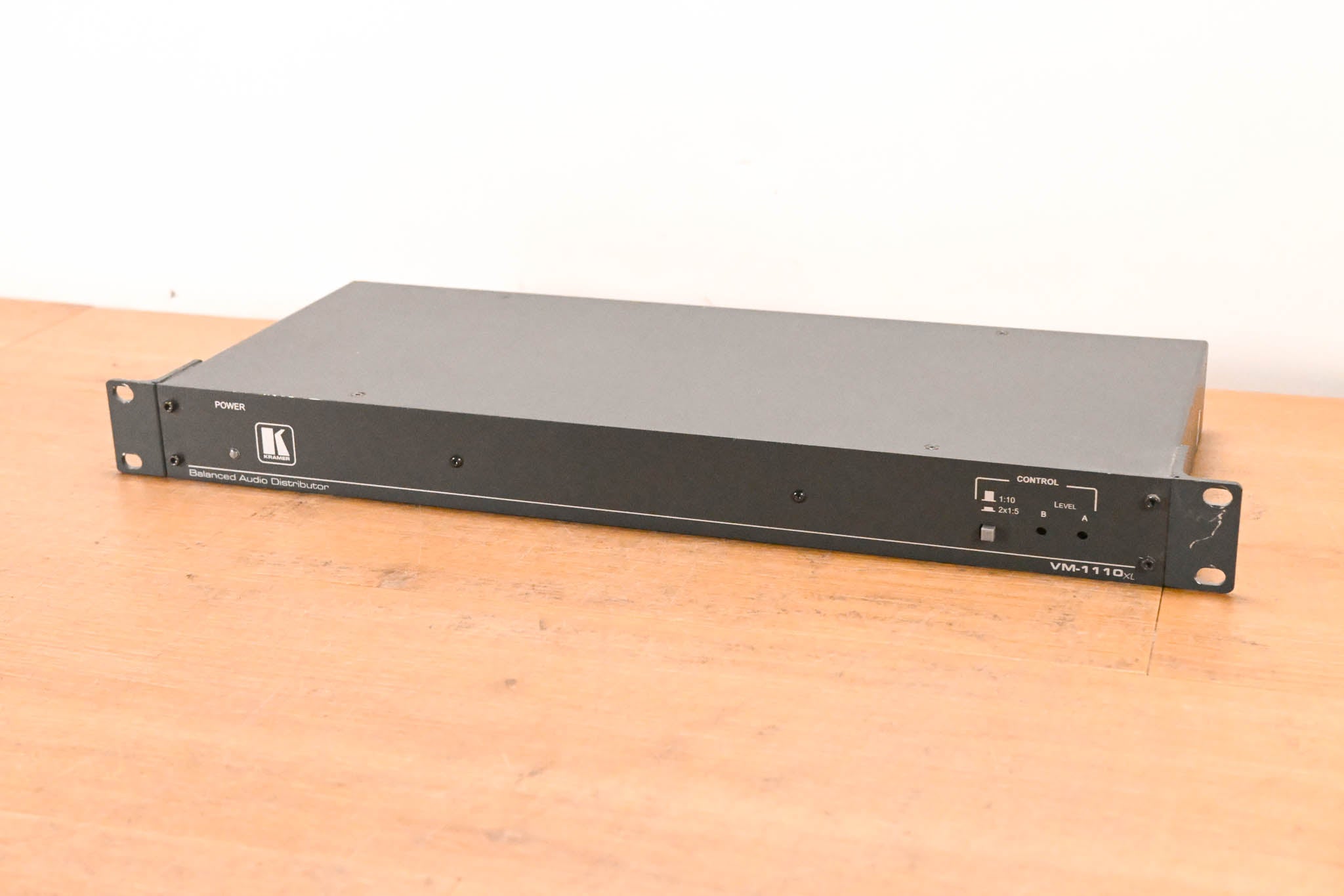 Kramer VM-1110XL 1:10 Balanced Mono Audio Distribution Amplifier
