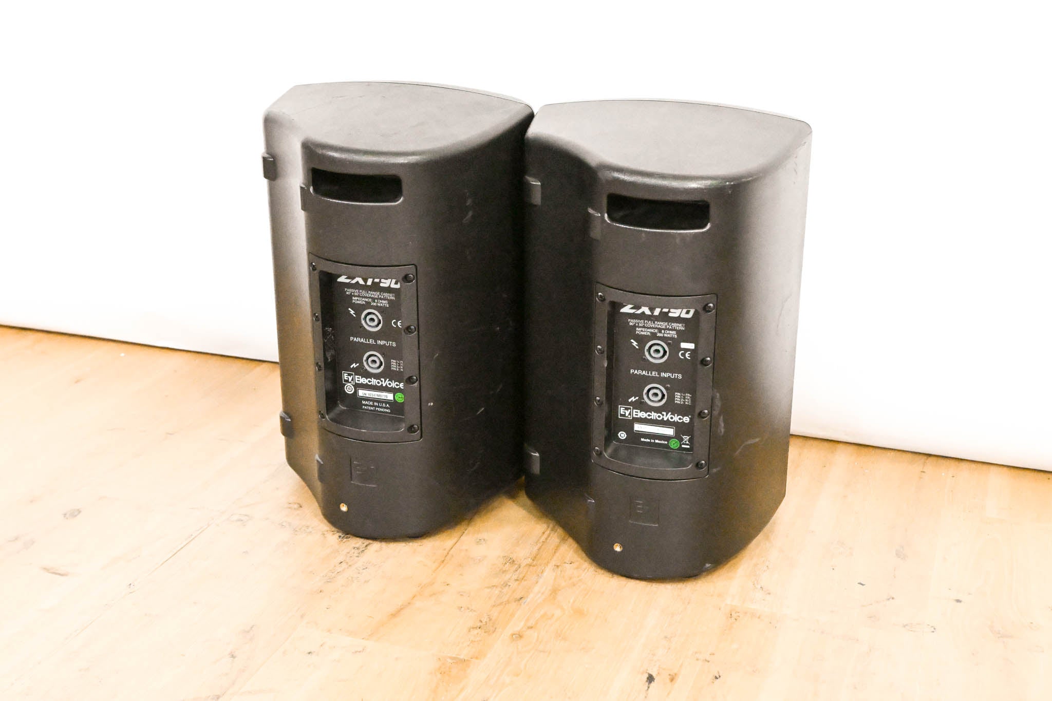 Electro-Voice (EV) ZX1-90 8-inch Two-Way Passive Loudspeaker (PAIR)