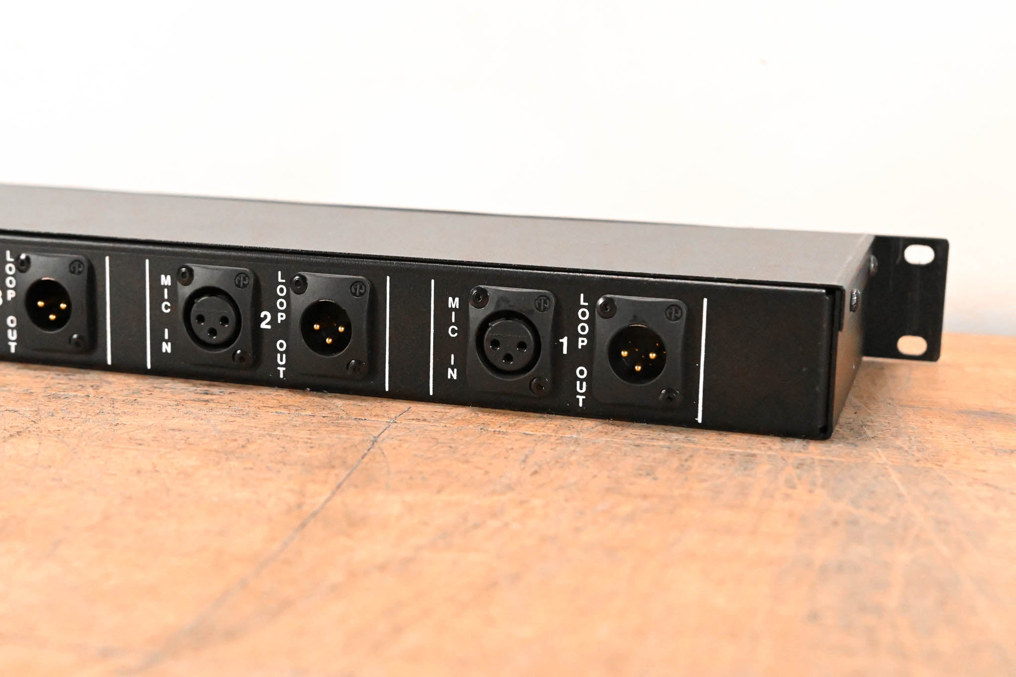 Horizon MS-4 4-Channel Rackmount Mic Splitter