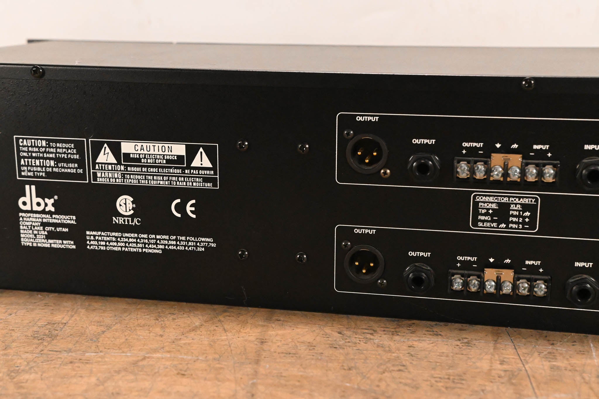 dbx 2231 Dual-Channel 31-Band Graphic Equalizer/Limiter