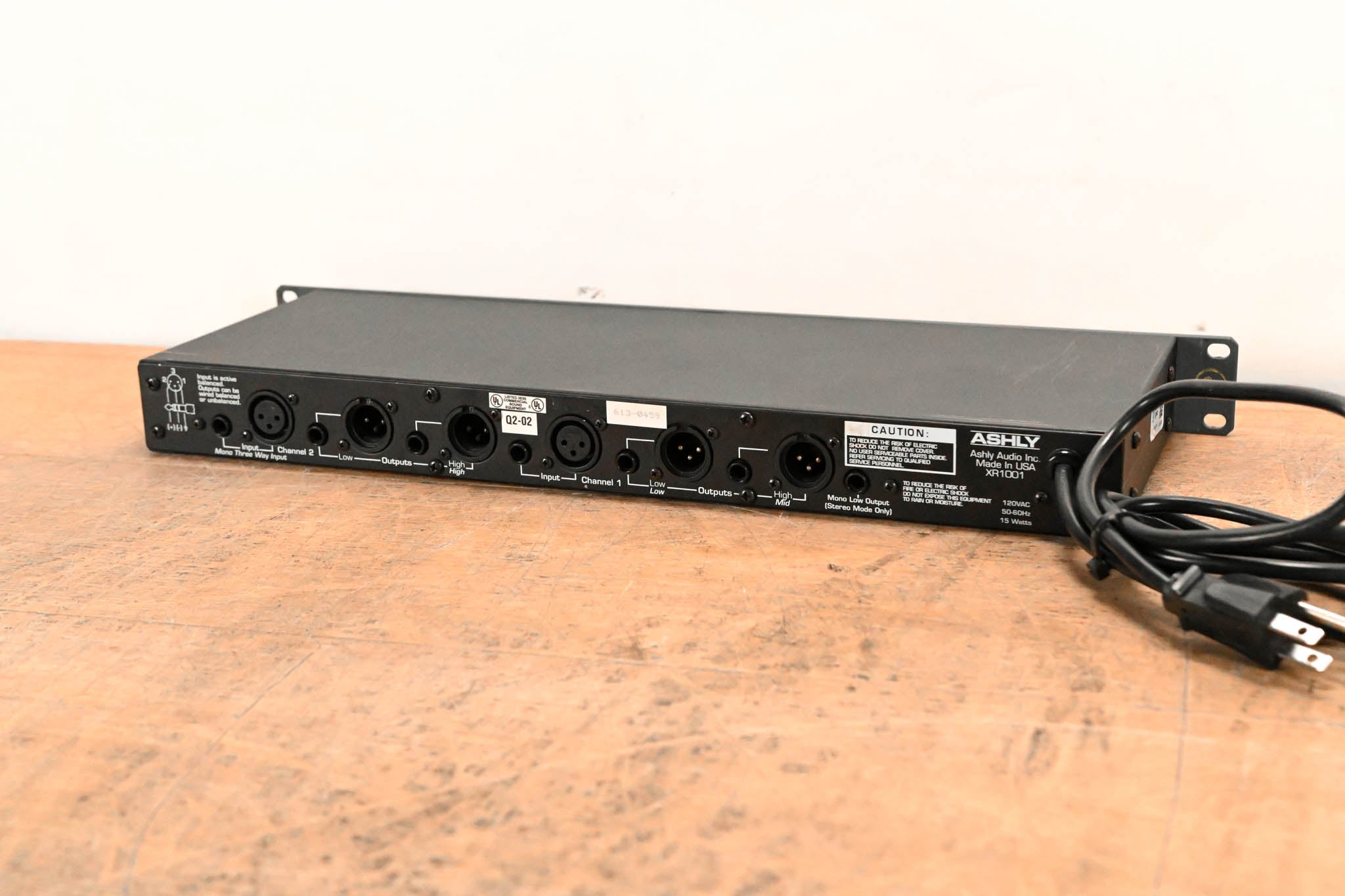 Ashly XR-1001 Stereo 2-Way, Mono 3-Way Crossover