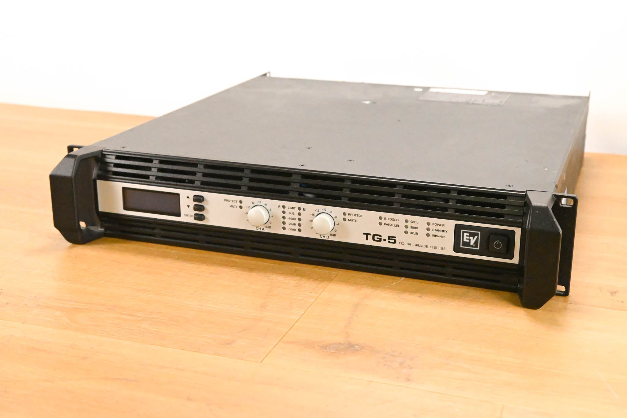Electro-Voice (EV) TG-5 120V 2-Channel Tour Grade Power Amplifier