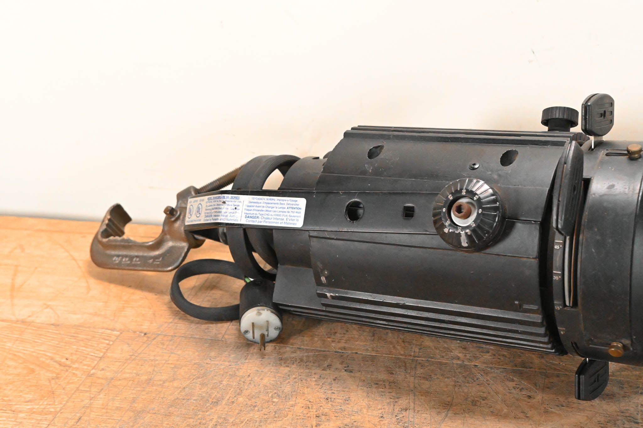 Altman Shakespeare S6-20 20 Degree Ellipsoidal Spotlight