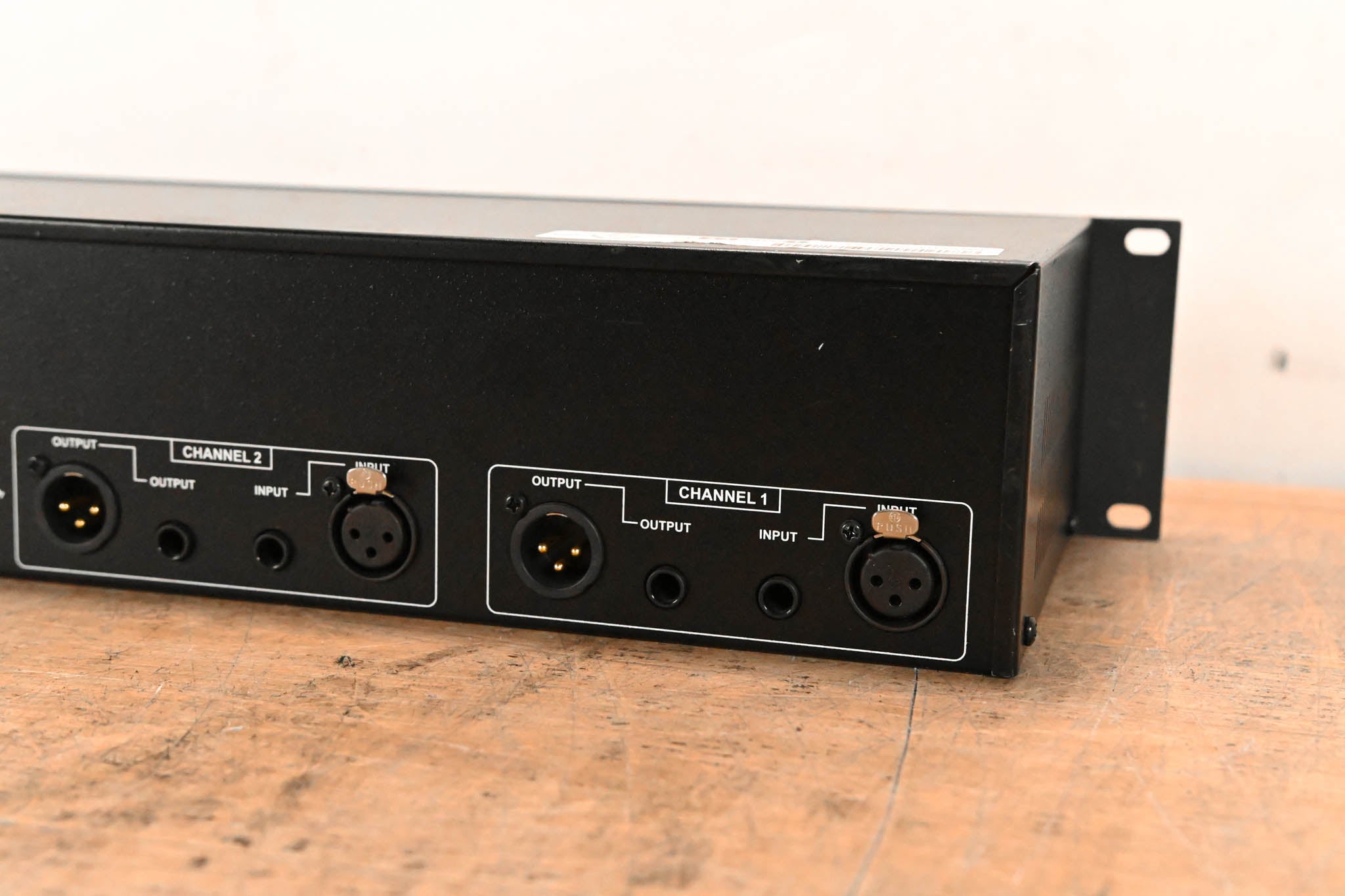 dbx 231 Dual-Channel 31-Band Graphic Equalizer