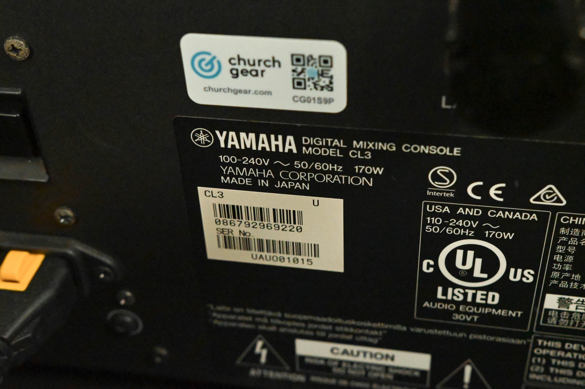 Yamaha CL3 Digital Audio Mixing Console with Road Case