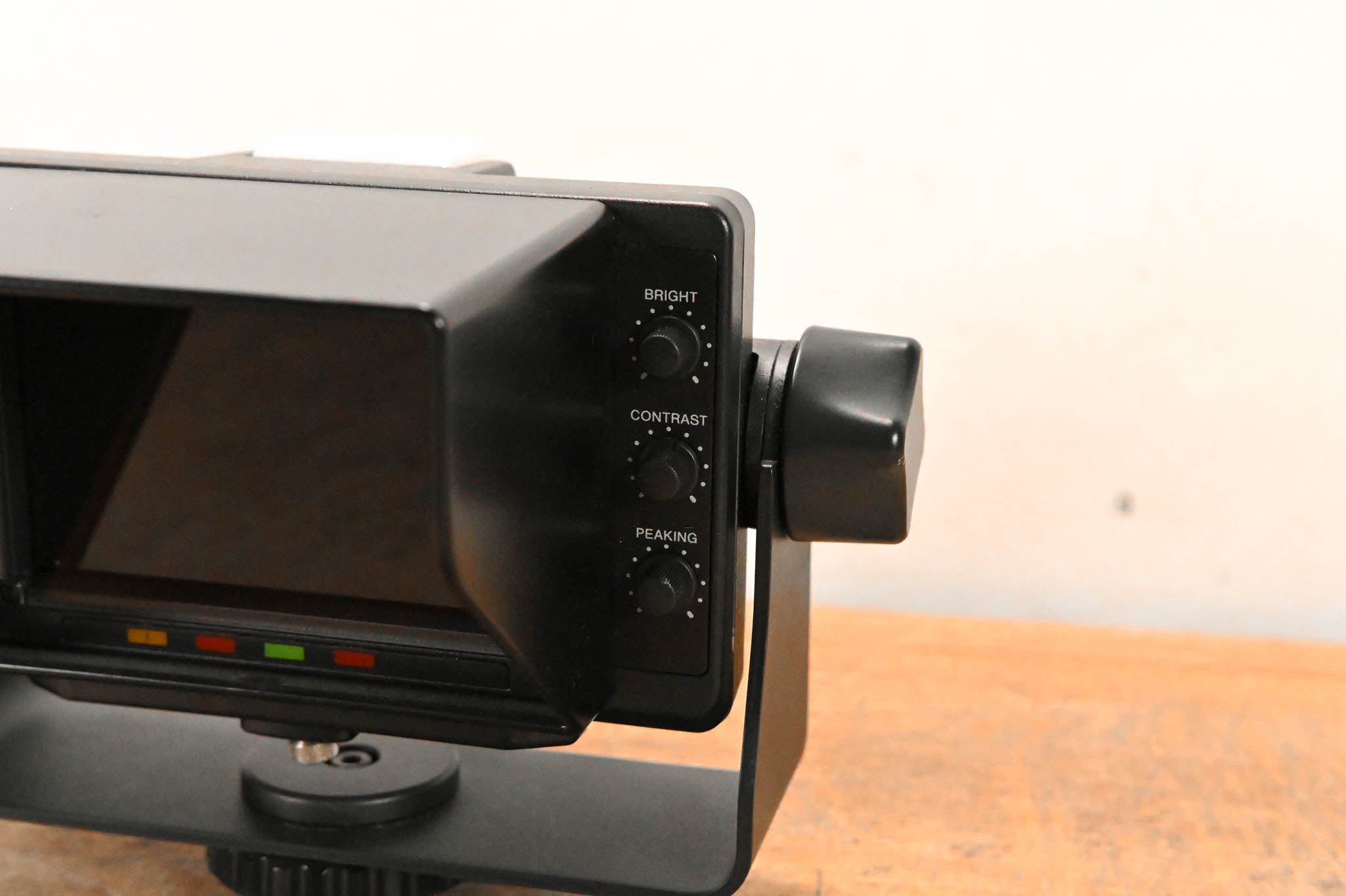 Sony DXF-C50WA 5-inch LCD Color Viewfinder for HXC-D70 SD/HD Camera
