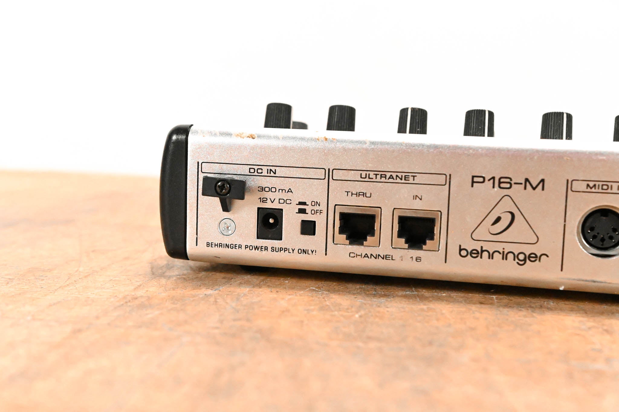 Behringer Powerplay P16-M 16-Channel Digital Personal Mixer