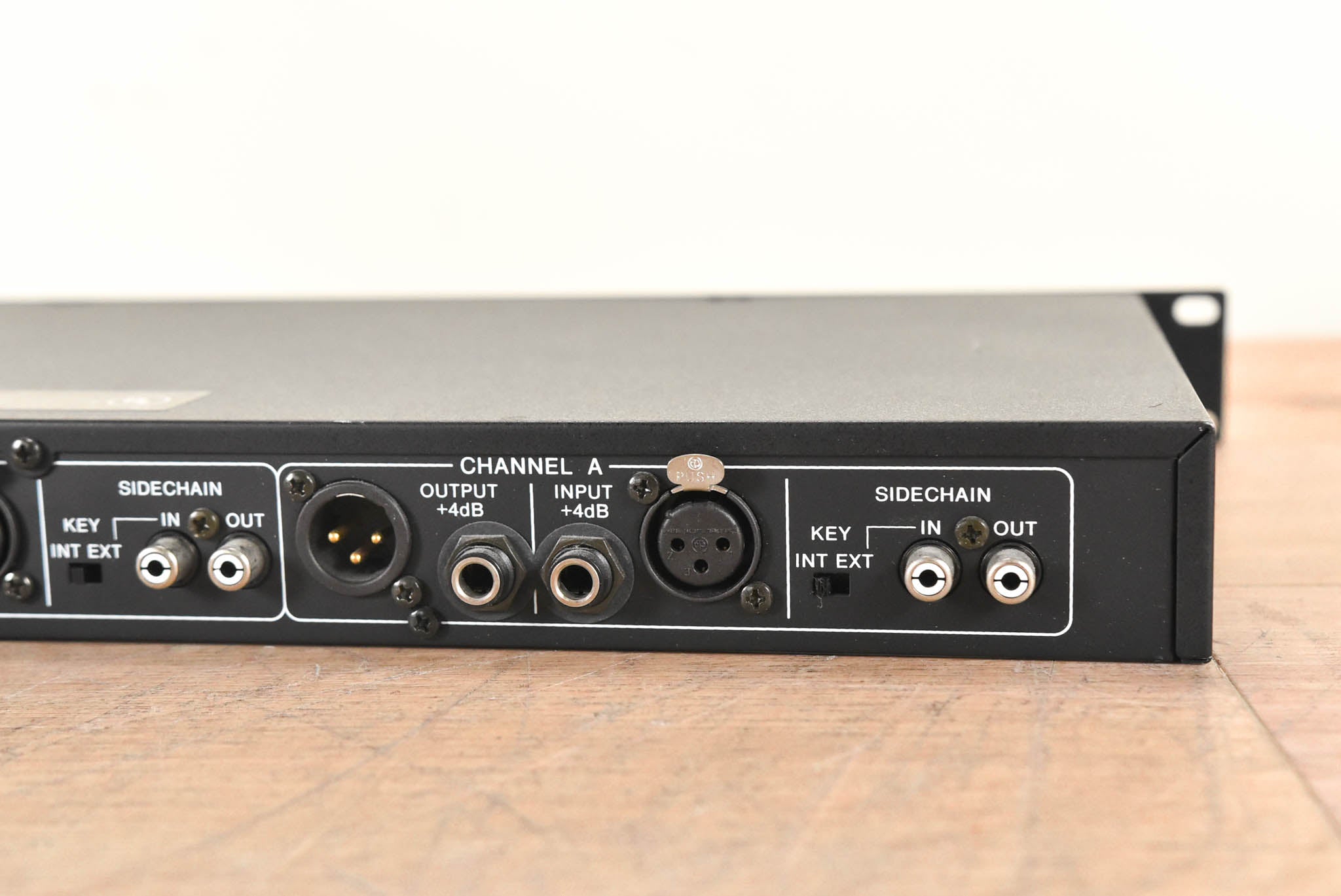 Yamaha GC2020C 2-Channel Compressor/Limiter