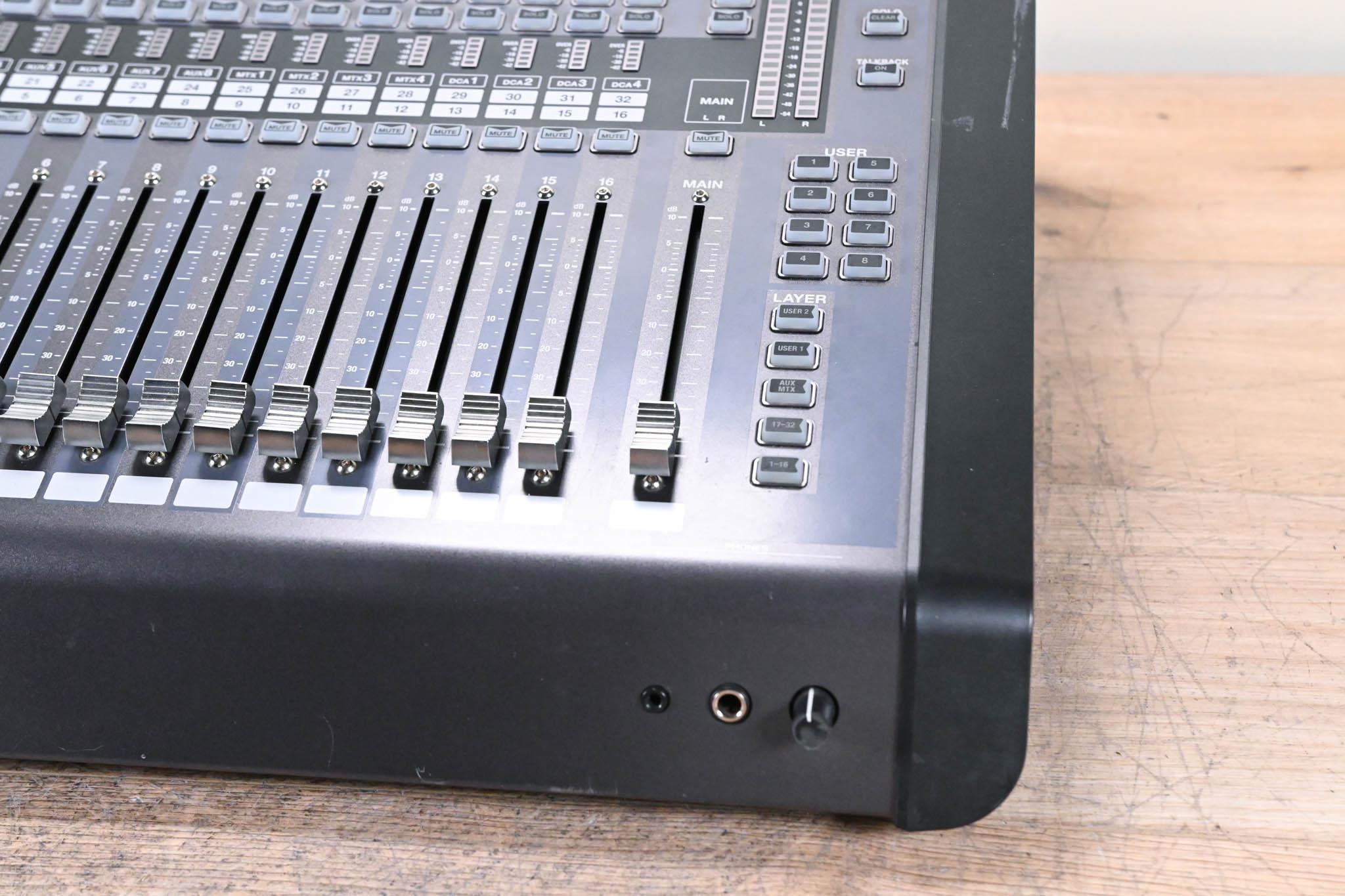 Roland M-200i 32-Channel Live Digital V-Mixer Console