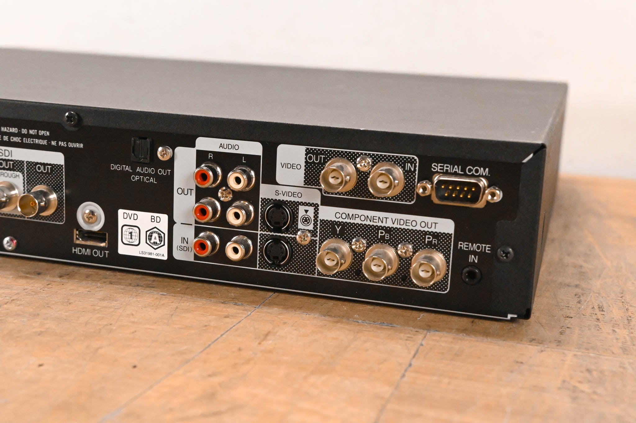 JVC SR-HD2500US Blu-Ray Disc & HDD Recorder with HD-SDI