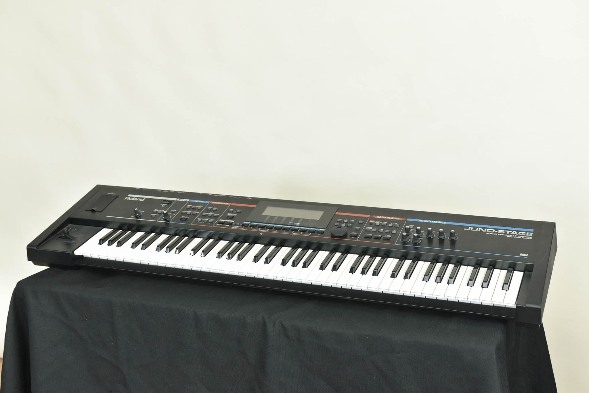 Roland JUNO-STAGE 76-key 128-Voice Expandable Synthesizer