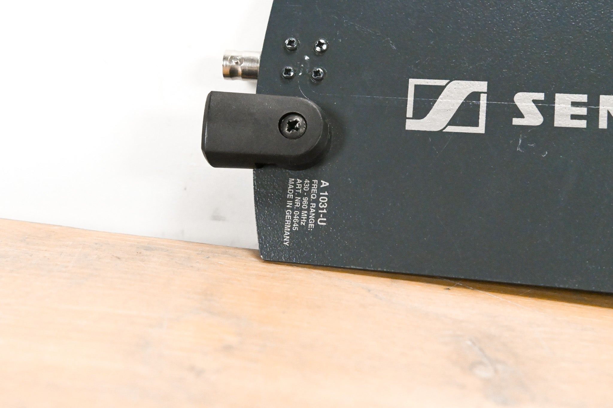 Sennheiser A 1031-U Omnidirectional UHF Antenna