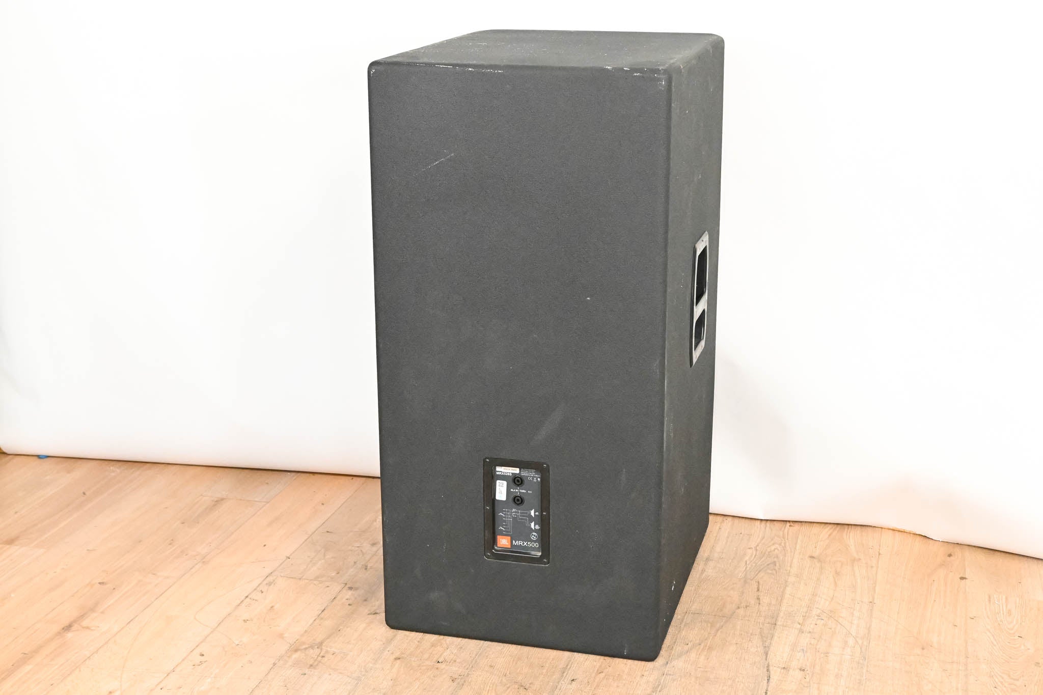 JBL MRX528S Dual 18" Bass Reflex Subwoofer