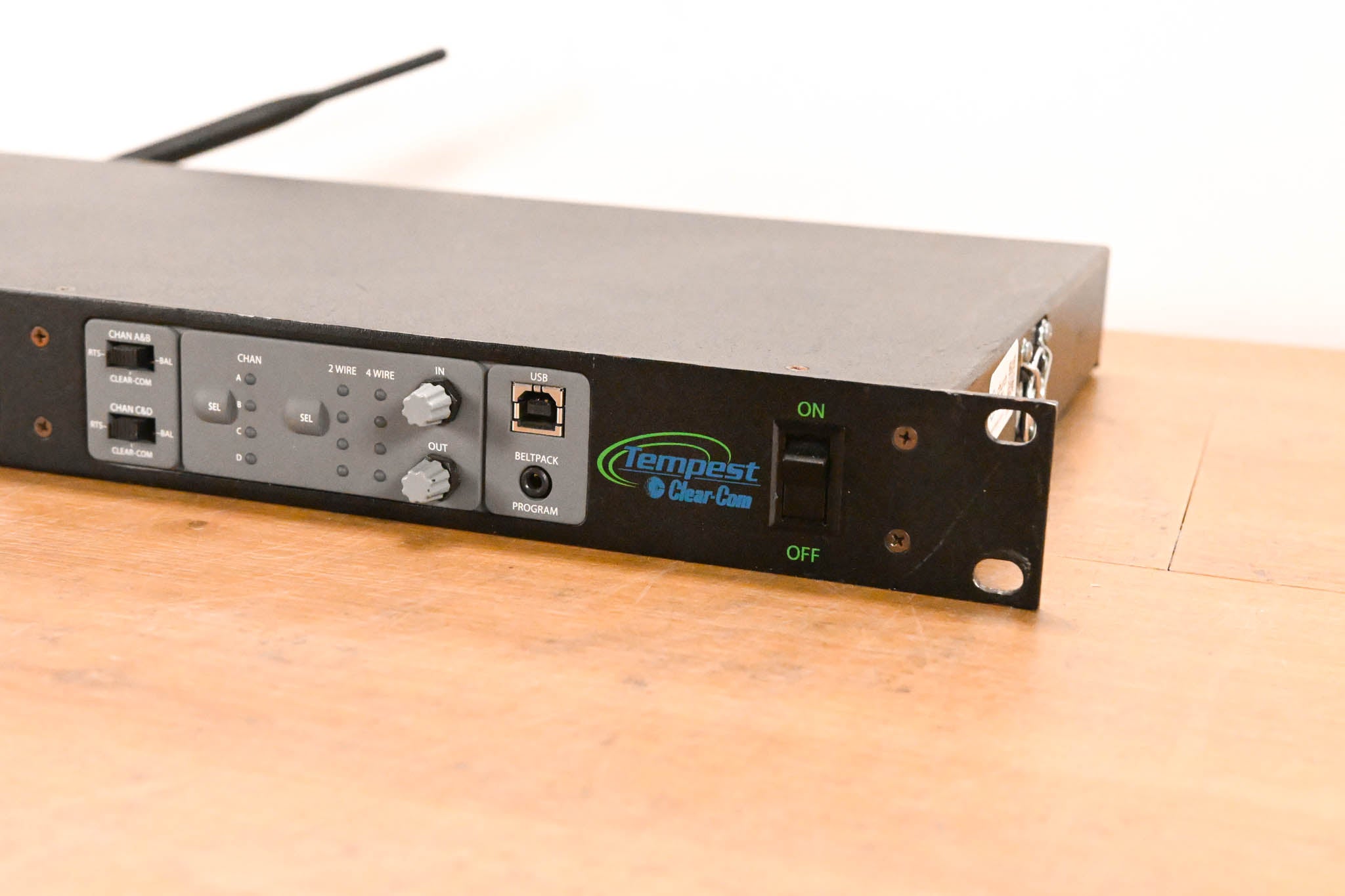 Clear-Com CM-944 Tempest 900 MHz 4-Channel Base Station