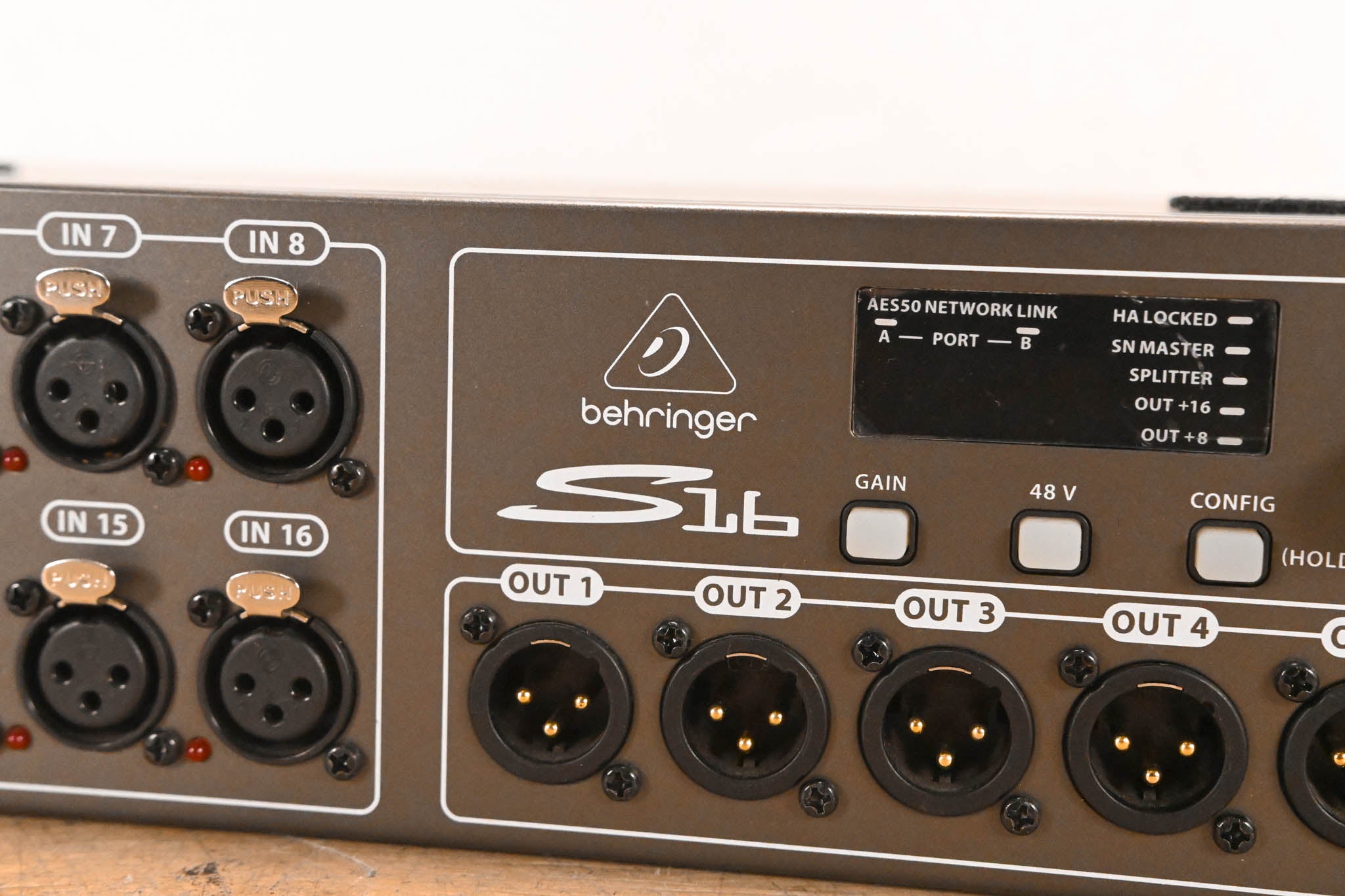 Behringer S16 16 x 8 Digital Stage Box