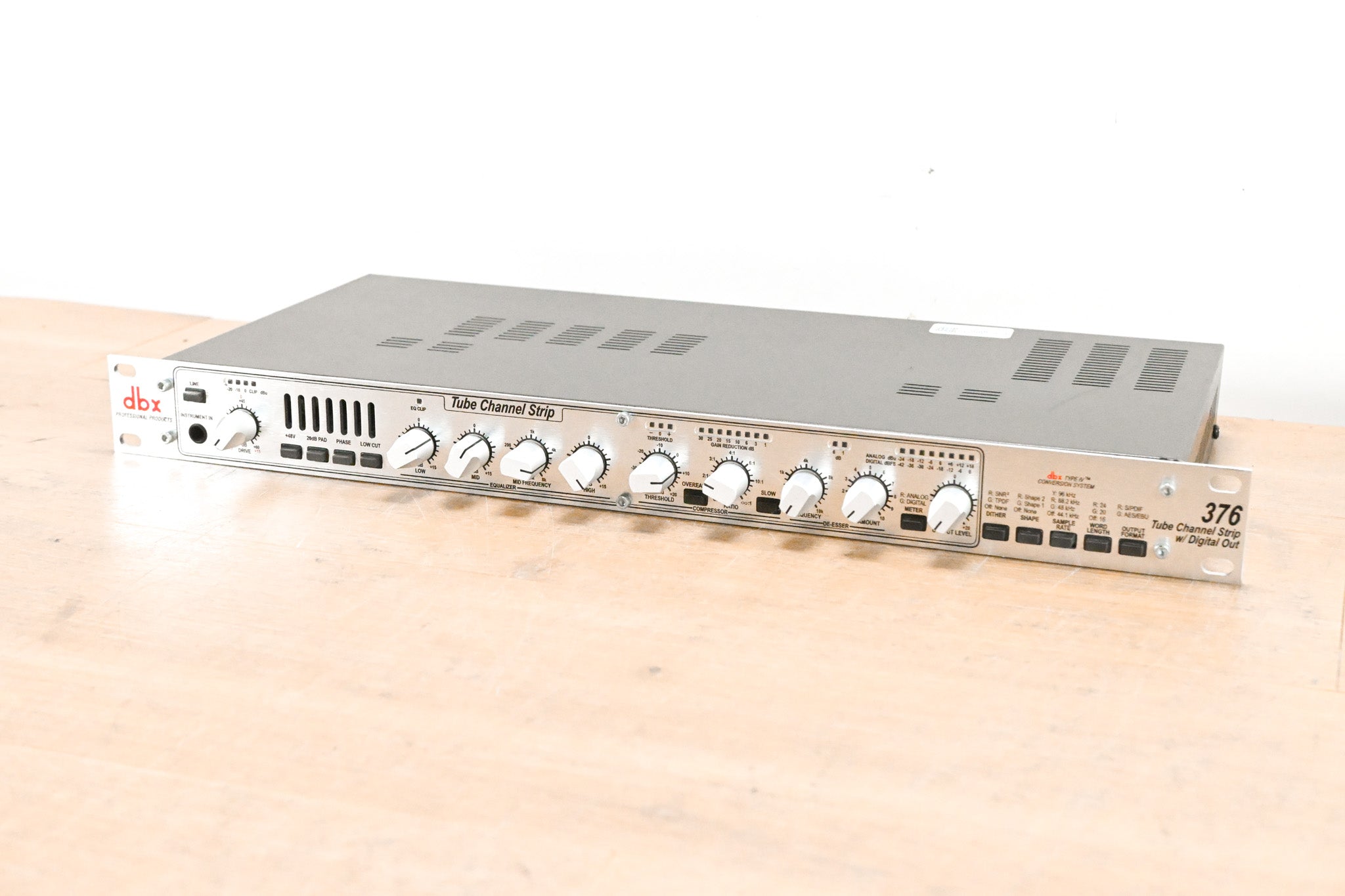 dbx 376 Tube Channel Strip with Digital Out
