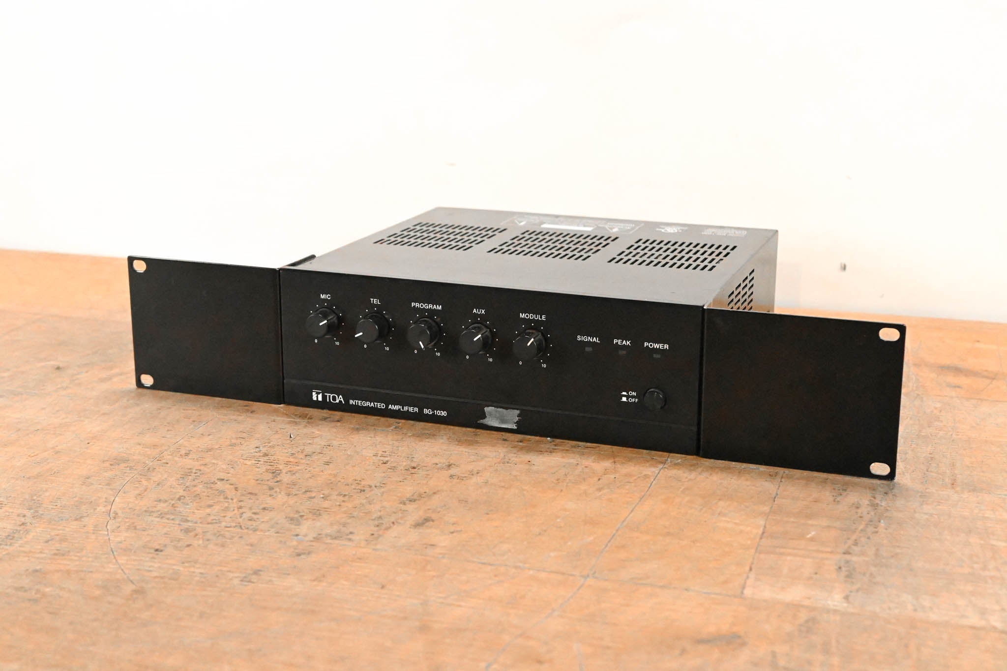 TOA BG-1030 5-Channel Mixer/Amplifer