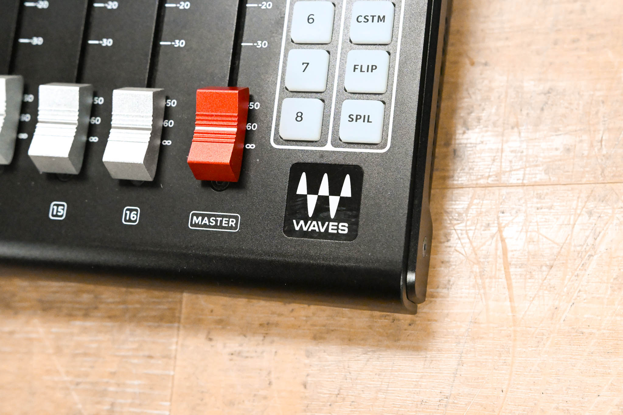 Waves FIT Controller for eMotion LV1