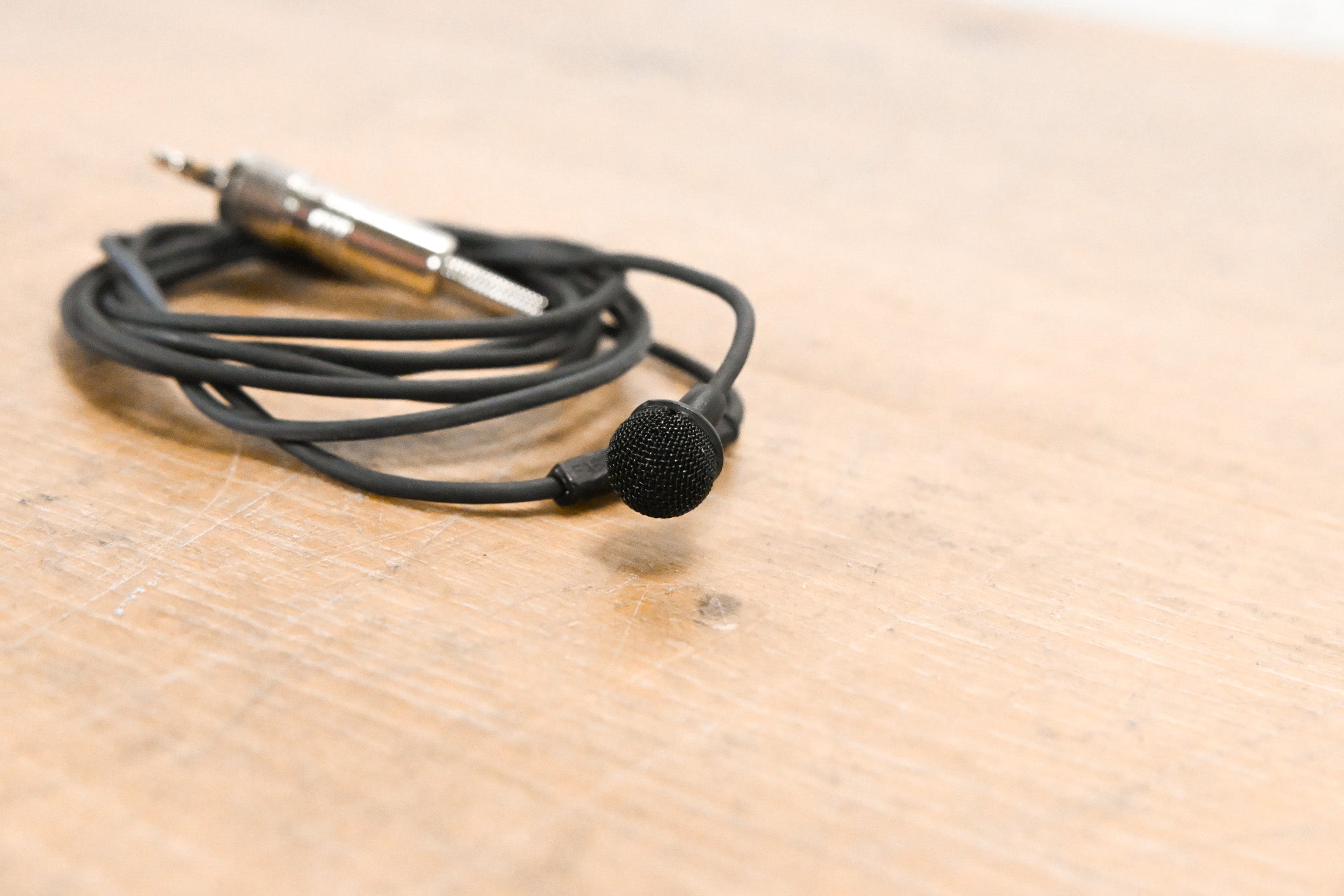 Sennheiser MKE 2 Lavalier Lapel Microphone w/ Locking 3.5mm Connector