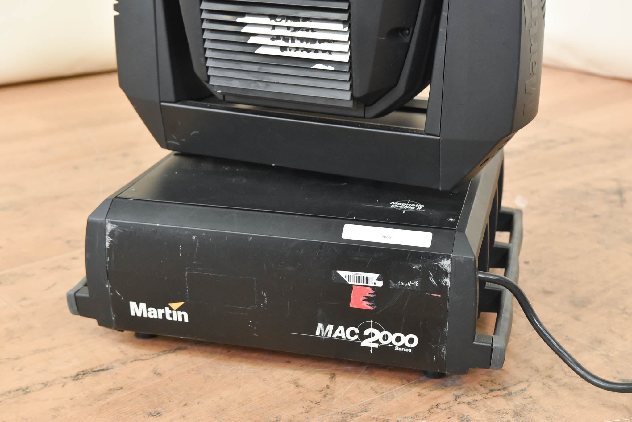 Martin Lighting MAC 2000 Profile II Moving Light