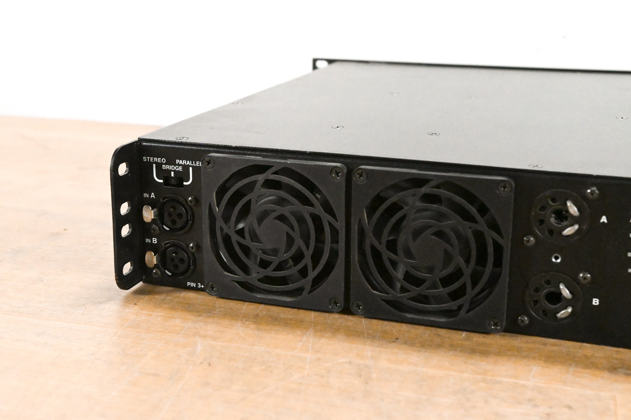 Crest Audio 7001 2-Channel Power Amplifier