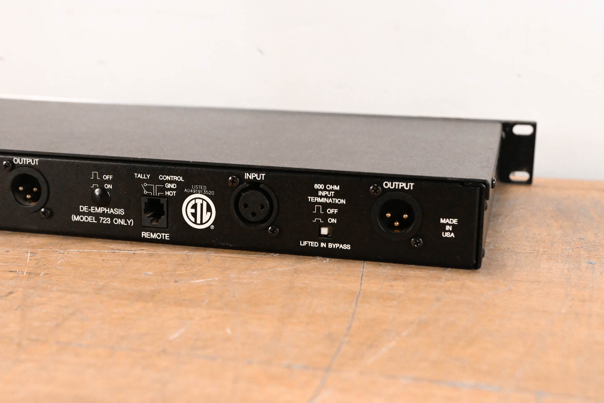 Aphex 720 DOMINATOR II Precision Multiband Peak Limiter