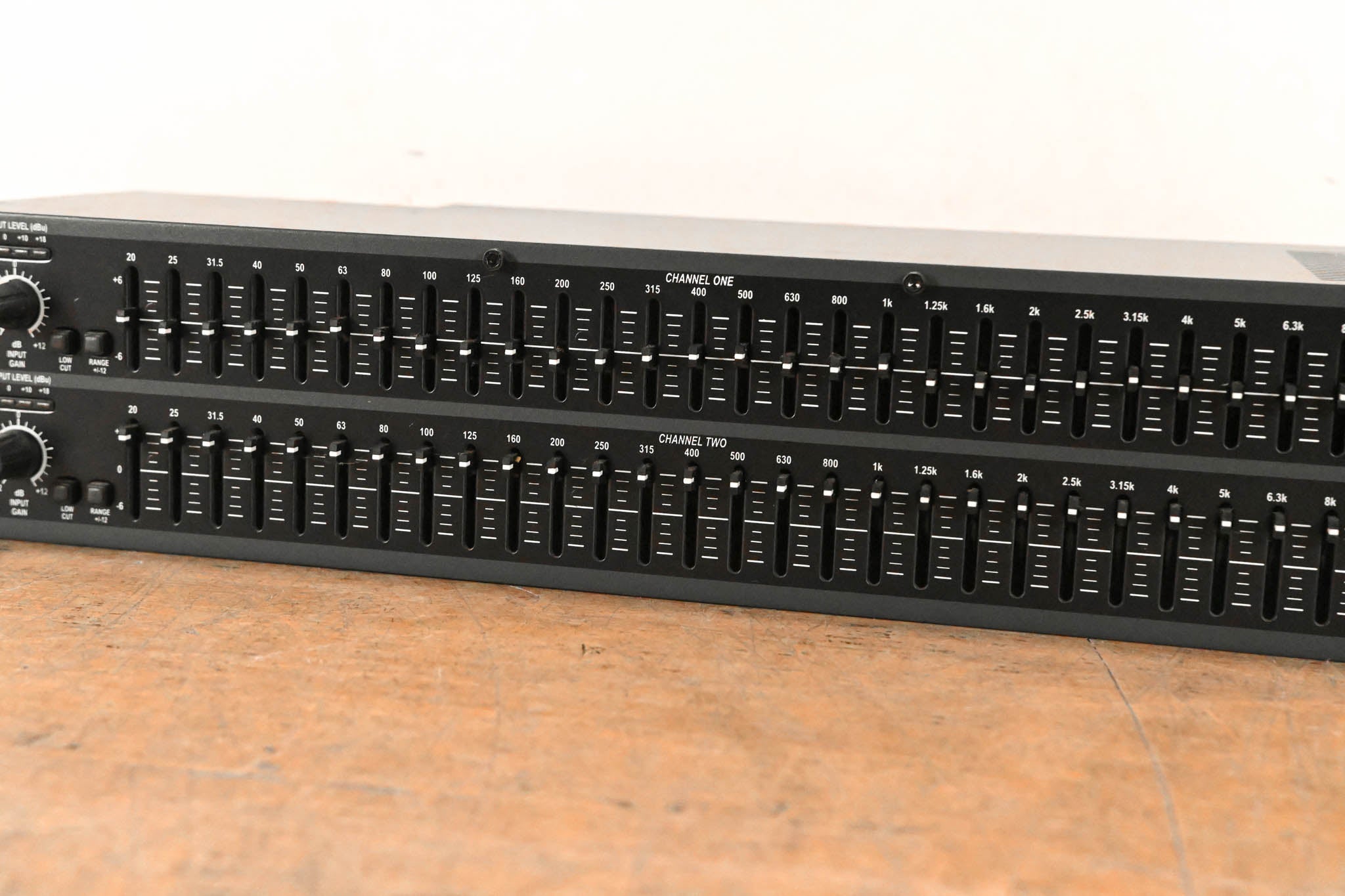 dbx 231 Dual-Channel 31-Band Graphic Equalizer