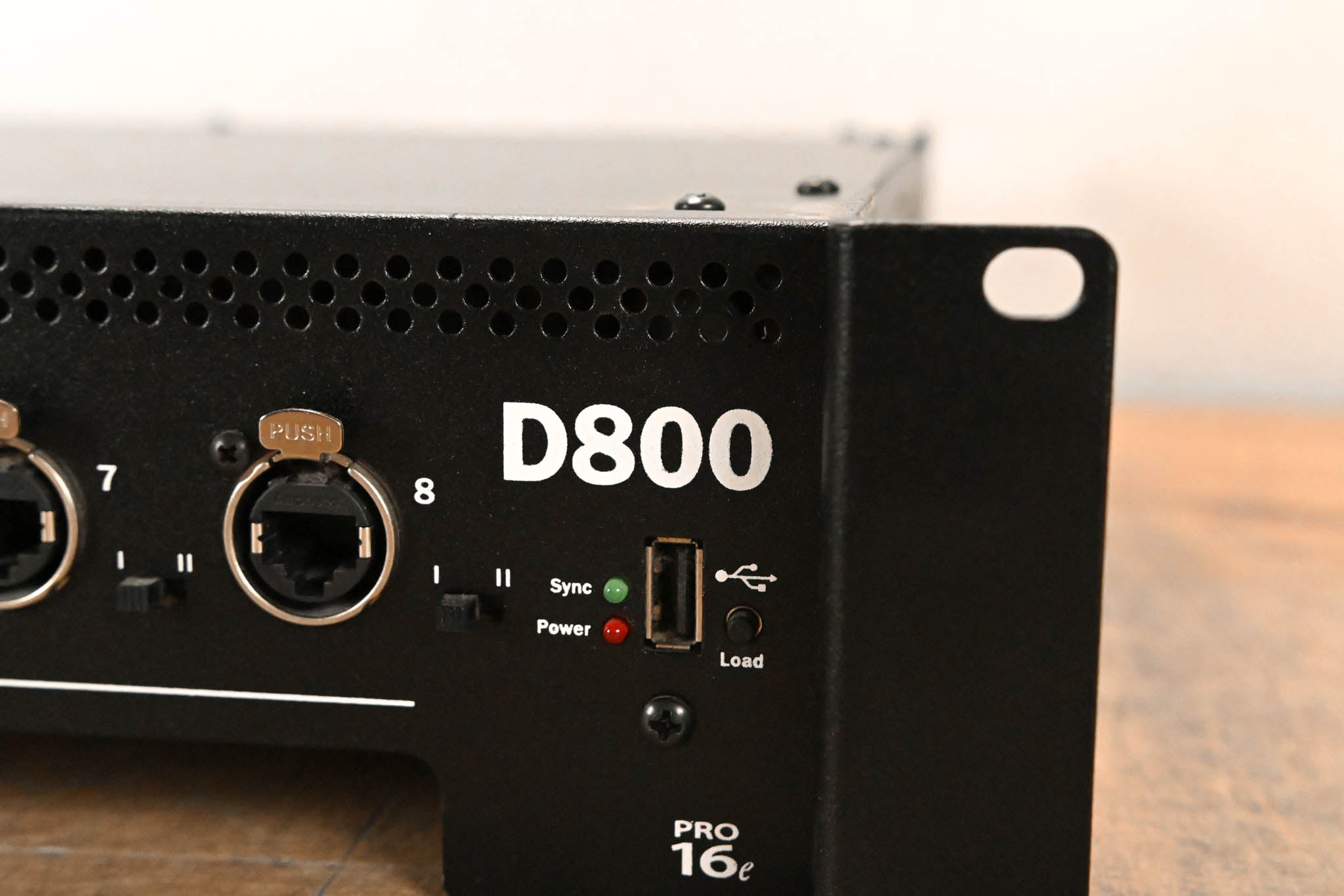 Aviom D800 A-Net Distributor