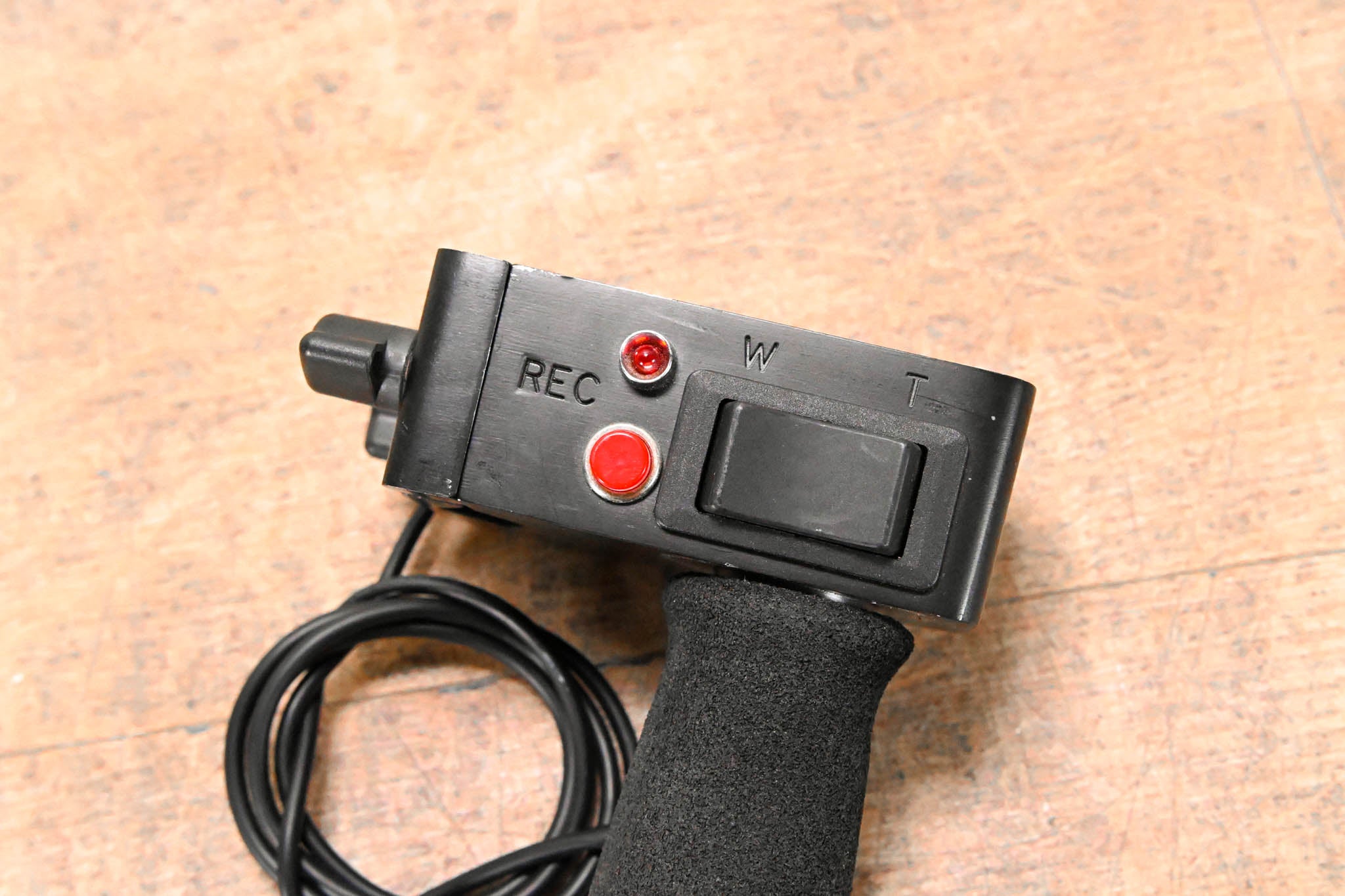VariZoom VZ-PRO-L LANC Lens Zoom Control for Sony / Canon Cameras