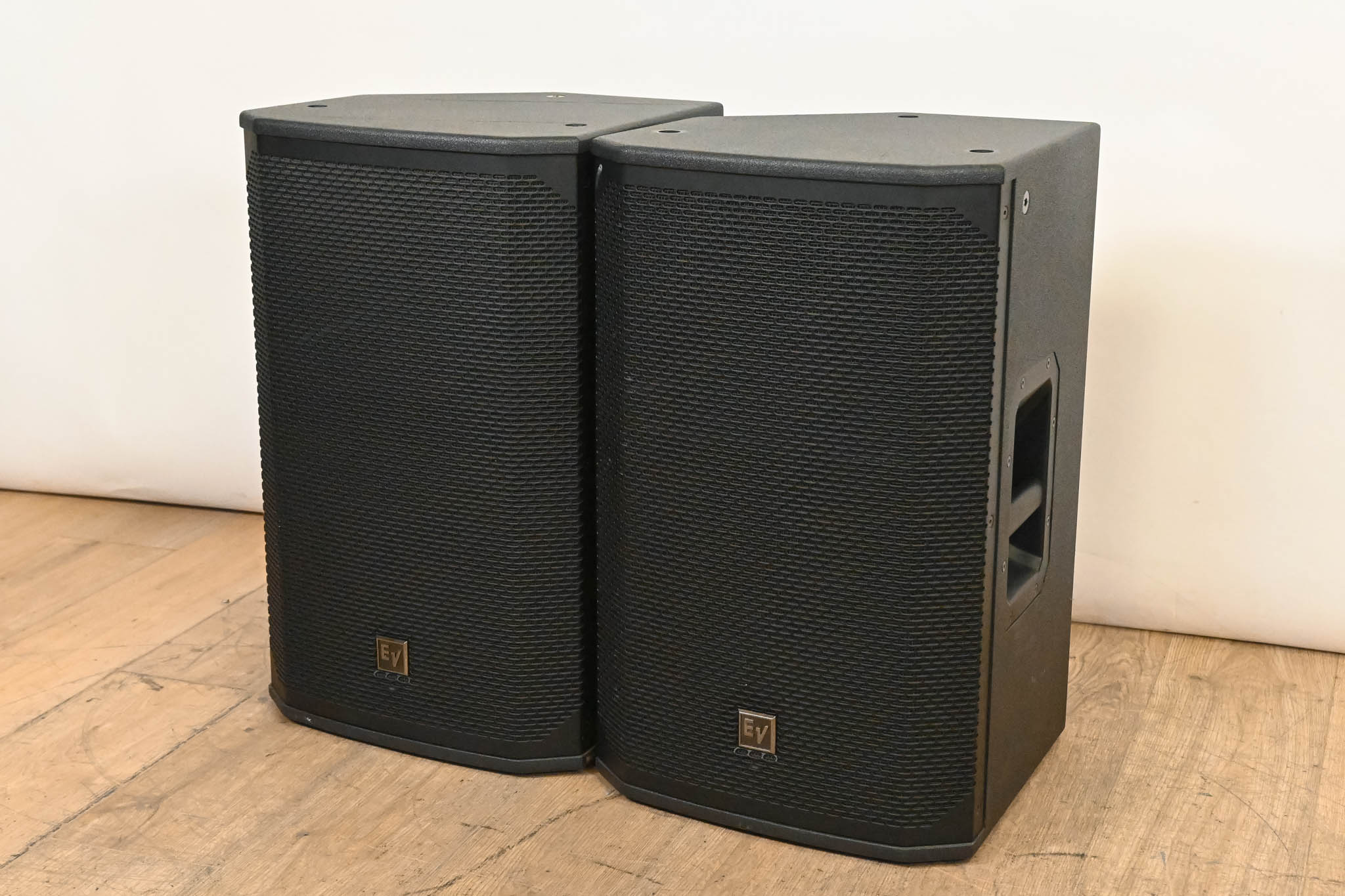 Electro-Voice (EV) EKX-12P 1500W 12" Powered Speaker (PAIR)