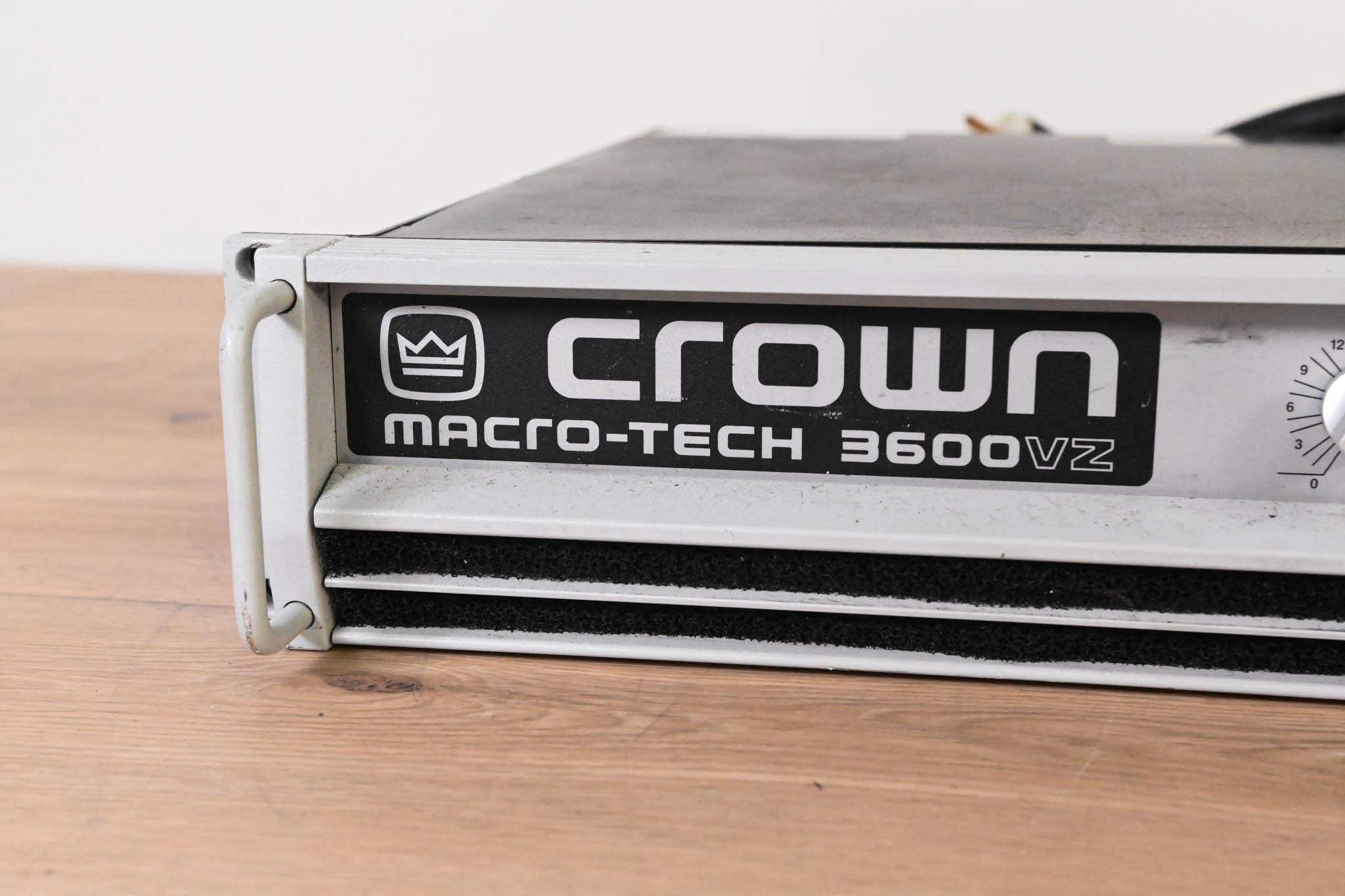 Crown Macro-Tech 3600VZ 2-Channel Power Amplifier