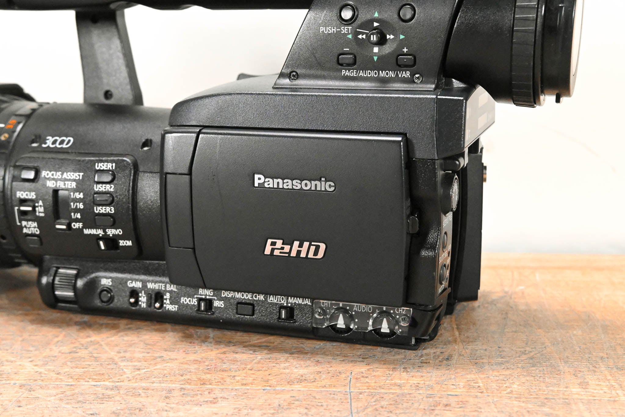 Panasonic AG-HPX170P P2HD Solid-State Camcorder