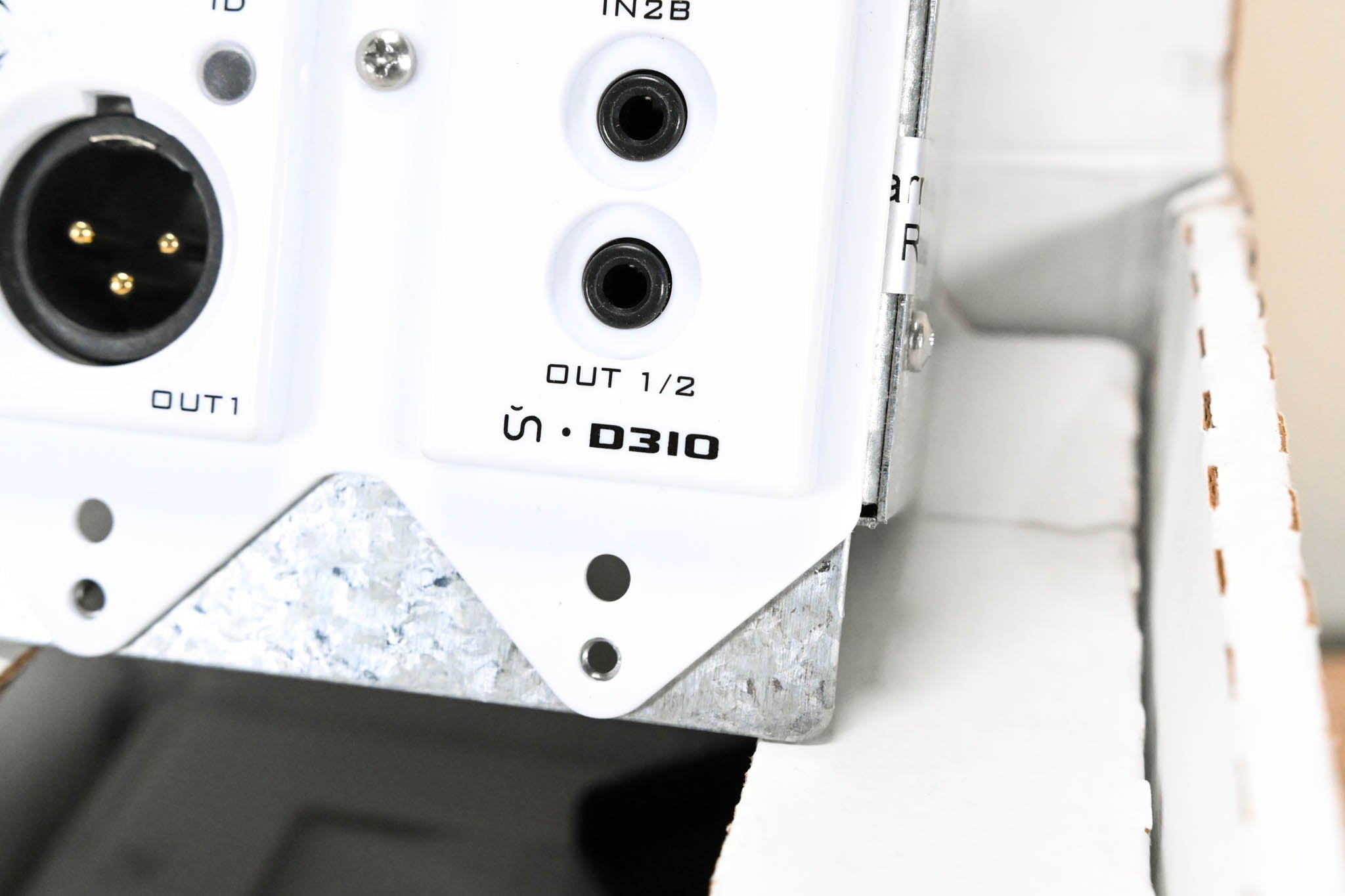 QSC Attero Tech unD3IO 2-in/2-out Dante Wallplate I/O Interface