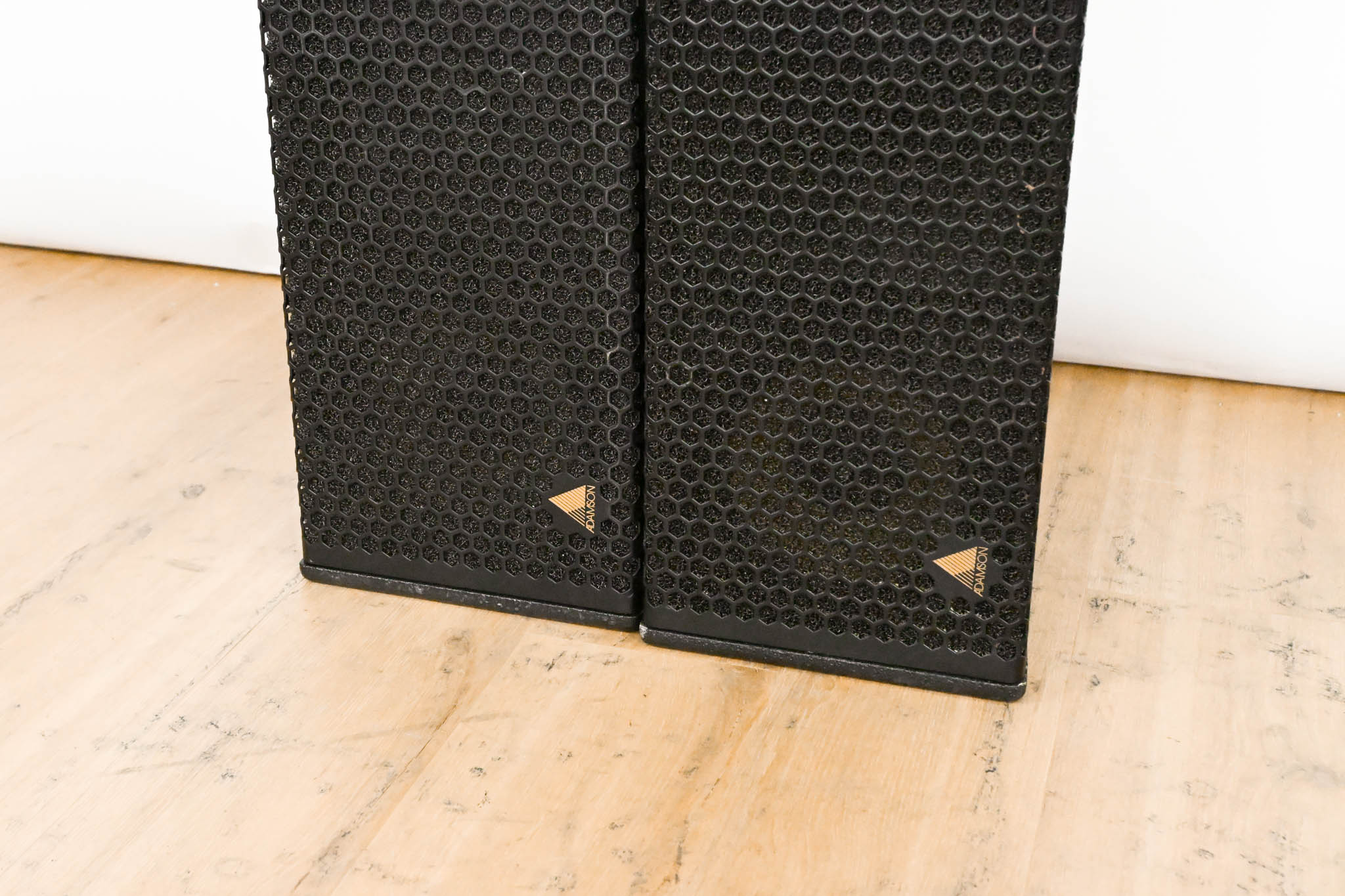 Adamson SpekTrix Wave Wide Angle Vertical Enclosure (PAIR)